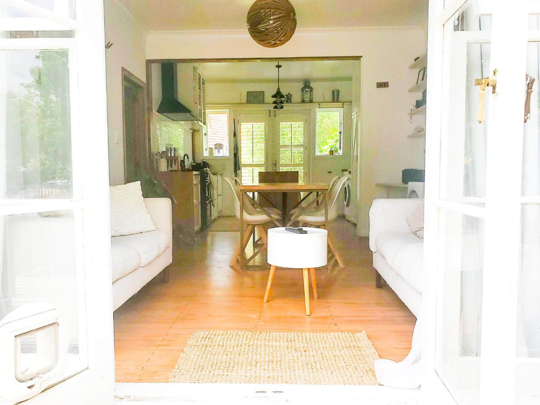 One-Bedroom House photo 1