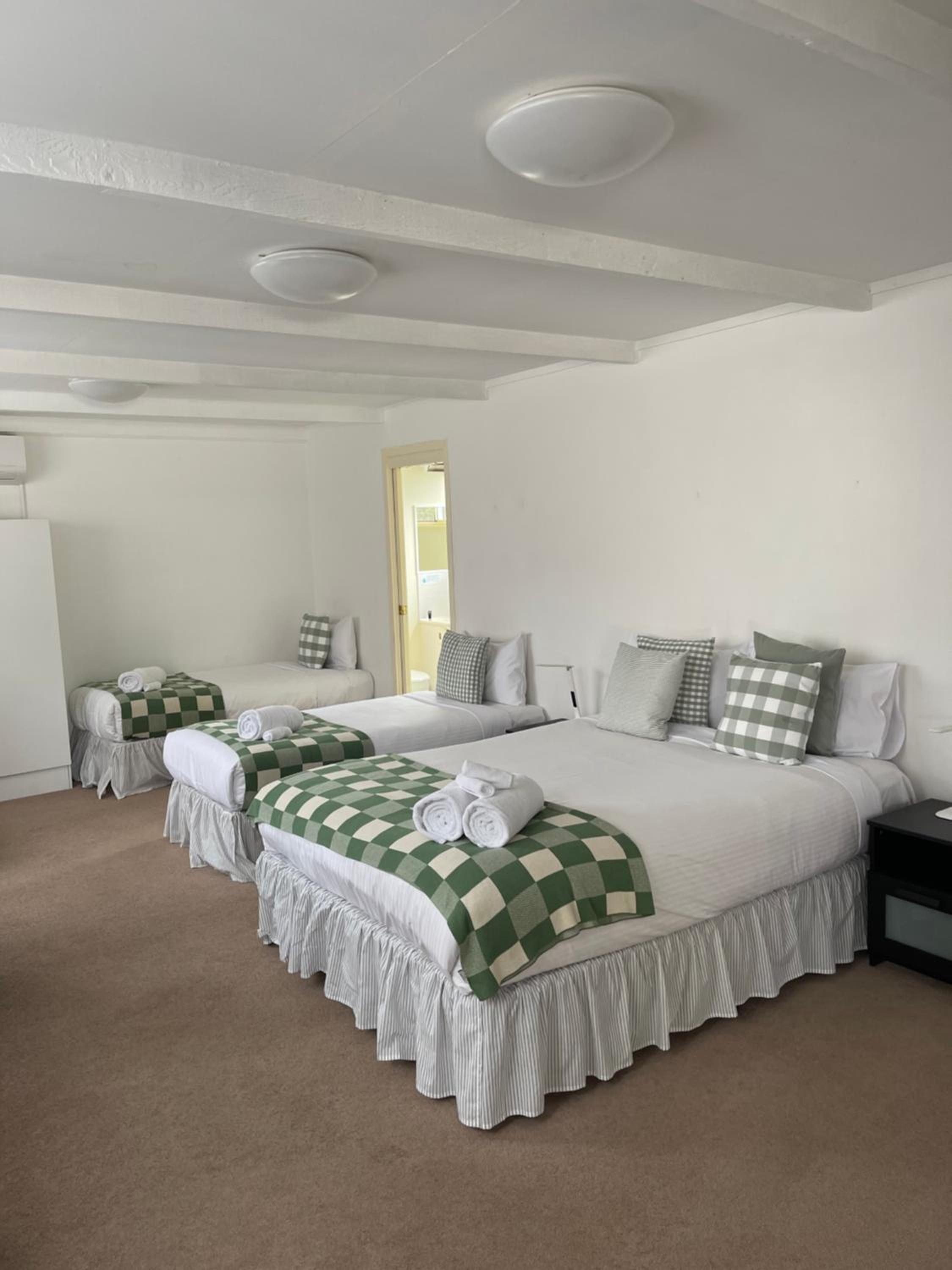 Large Family Room photo 1