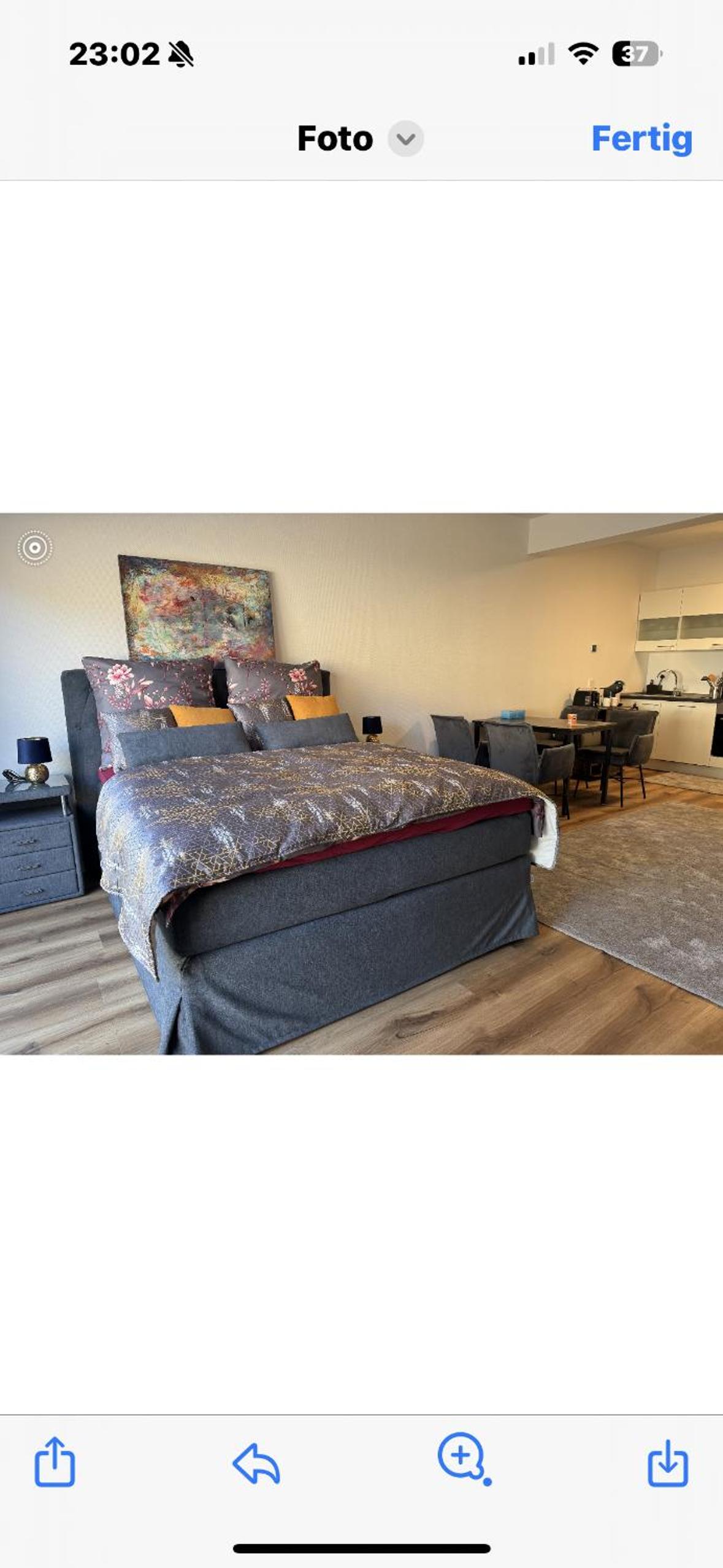 One-Bedroom Apartment photo 1