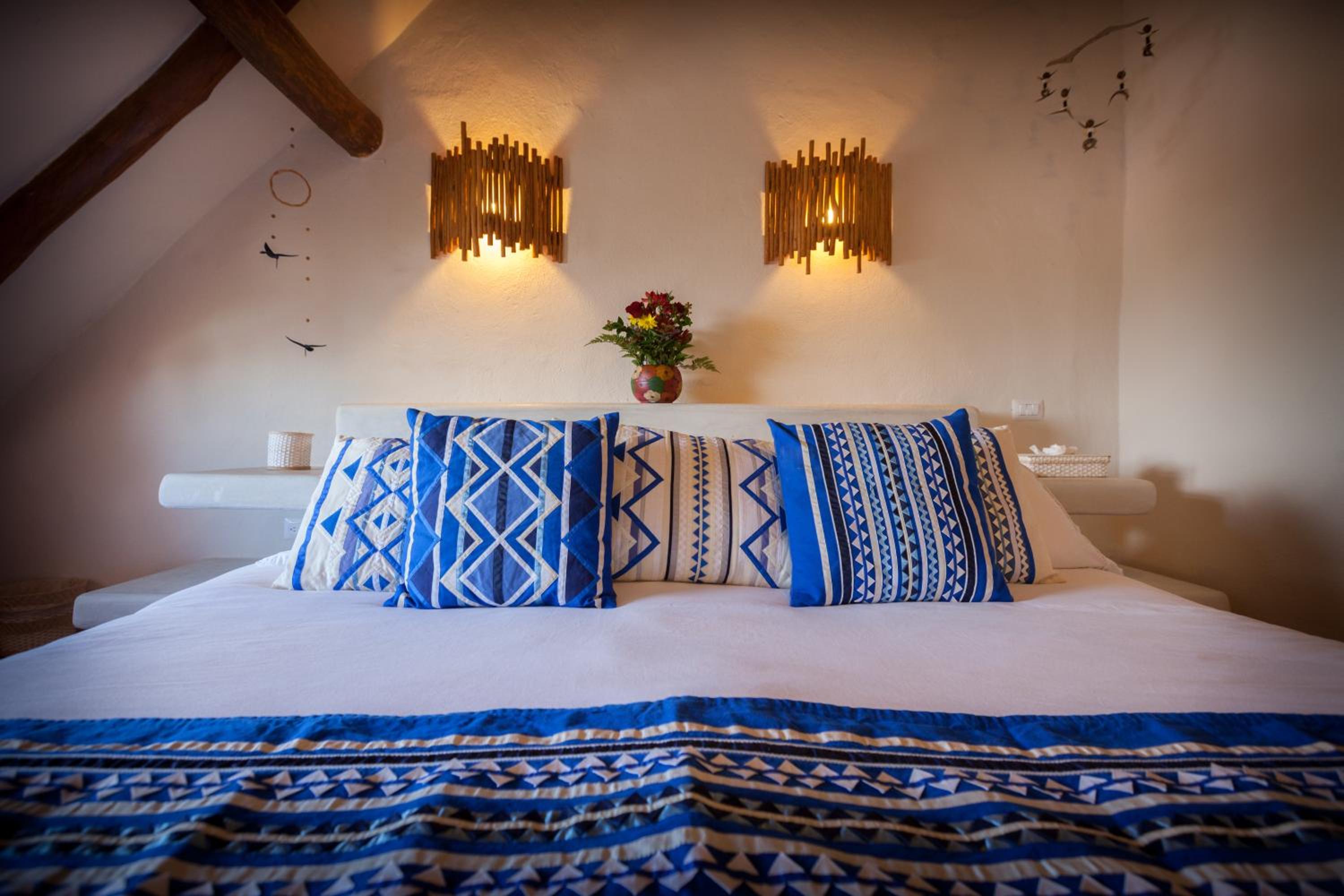 Premium Room - Photo 11