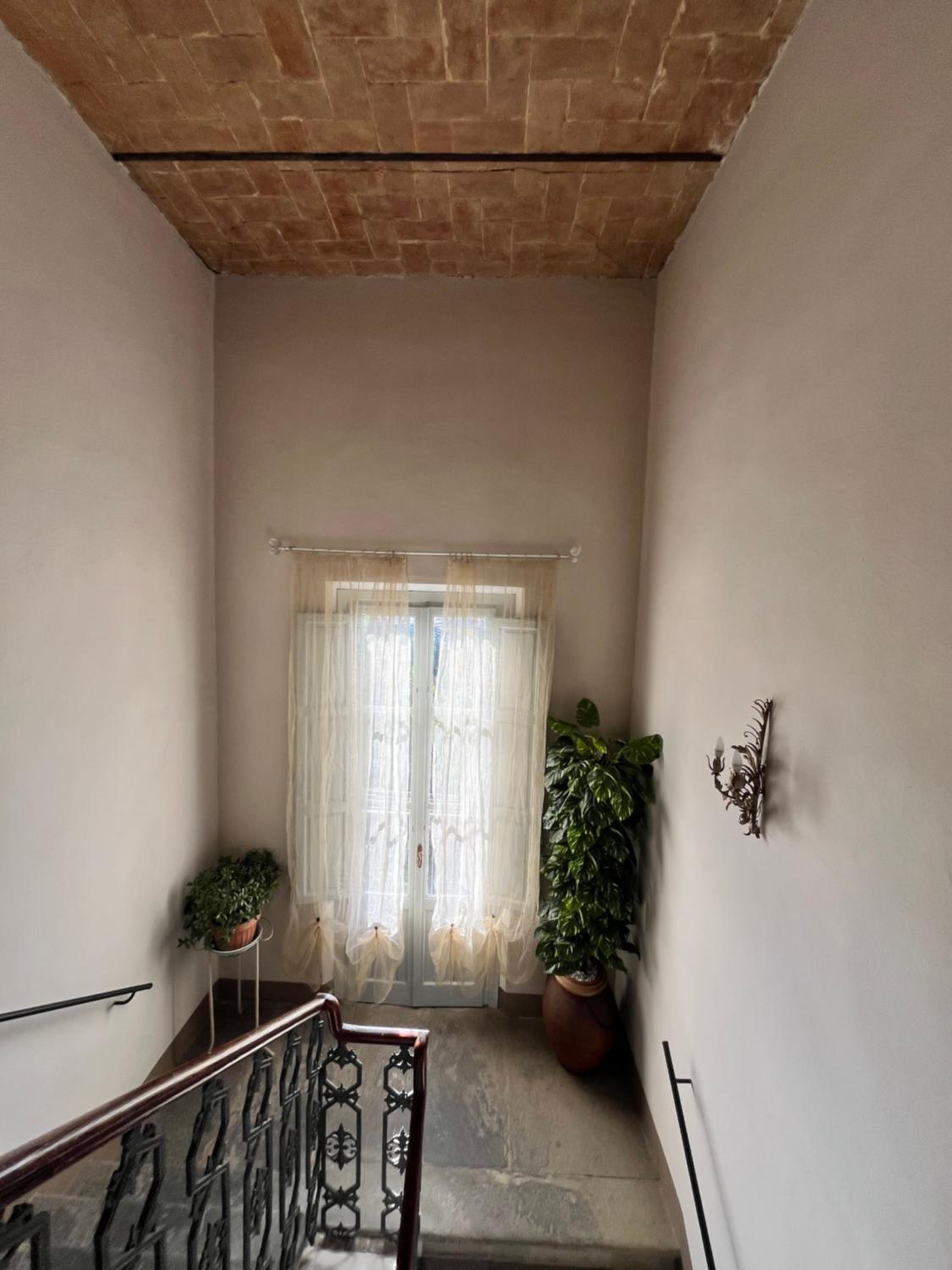 Two-Bedroom Apartment - Photo 9