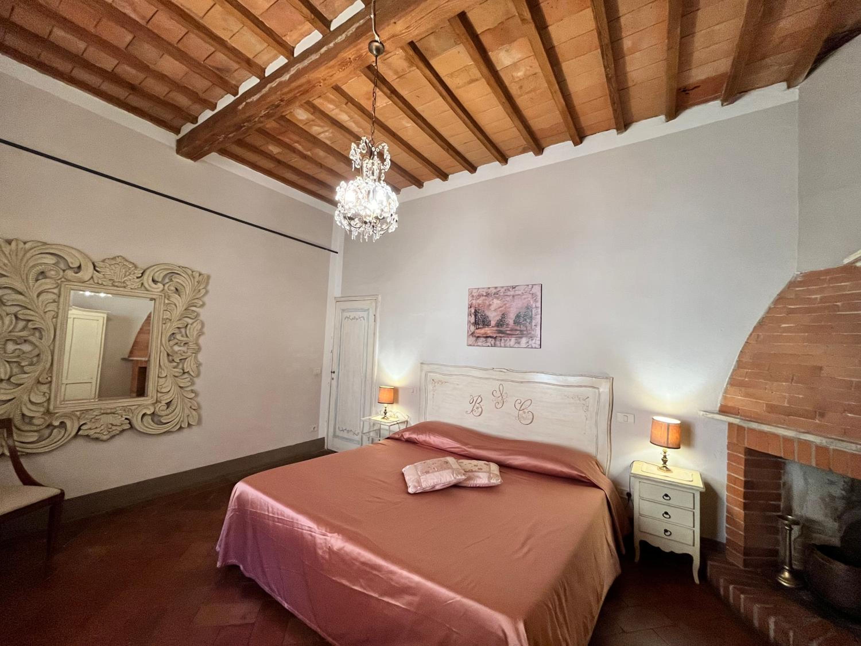 Two-Bedroom Apartment - Photo 11