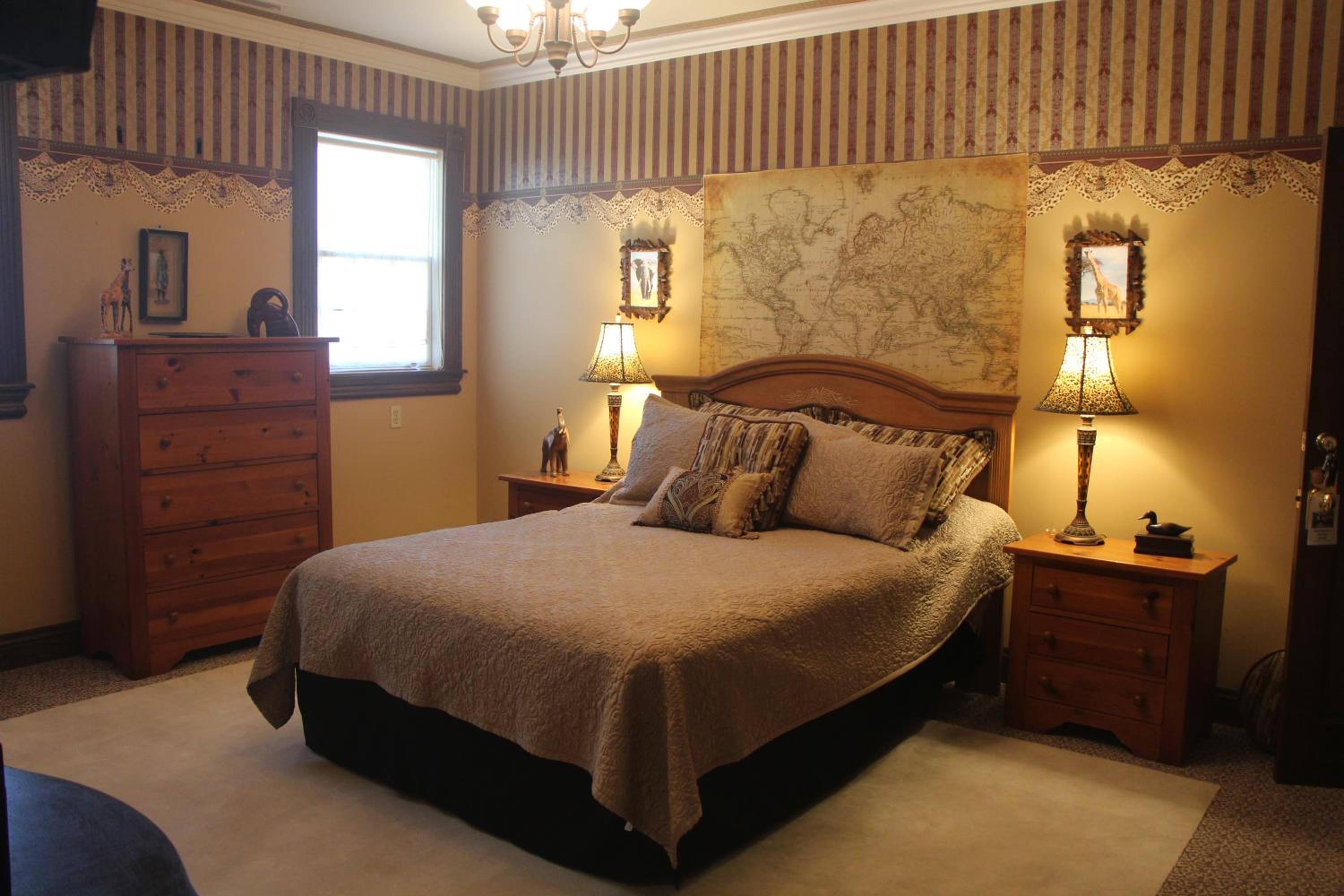 Queen Room photo 1
