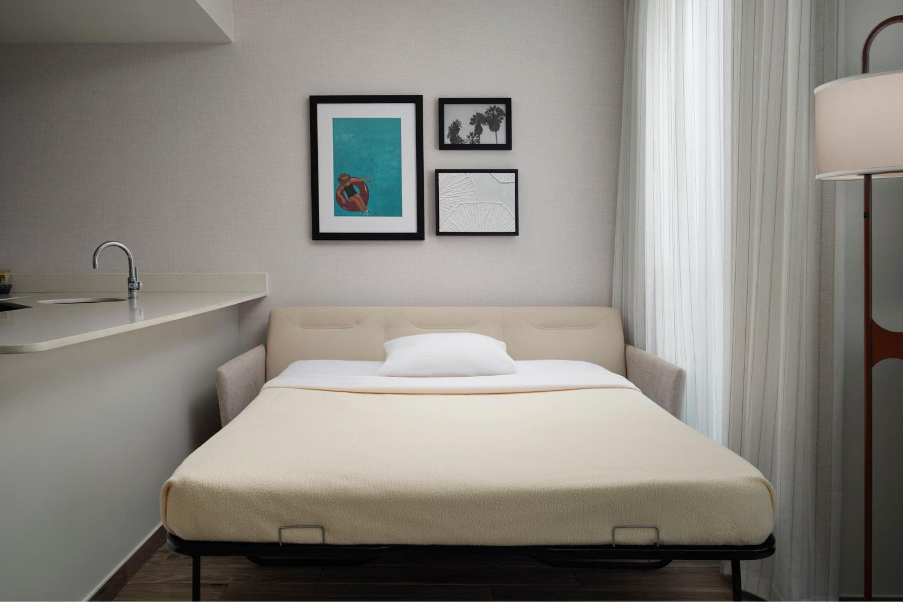 One-Bedroom Suite