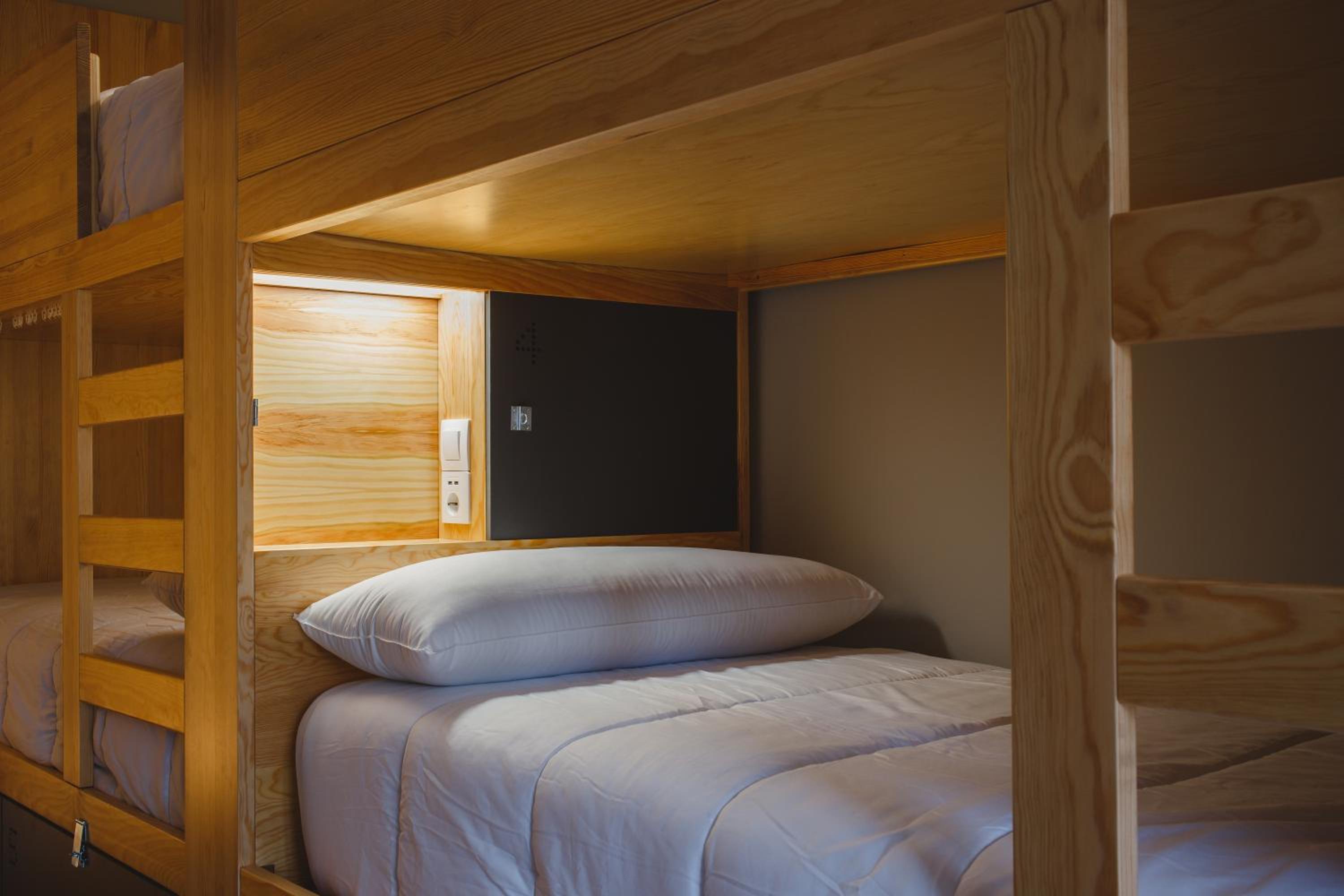 Bed in 4-Bed Female Dormitory Room photo 3