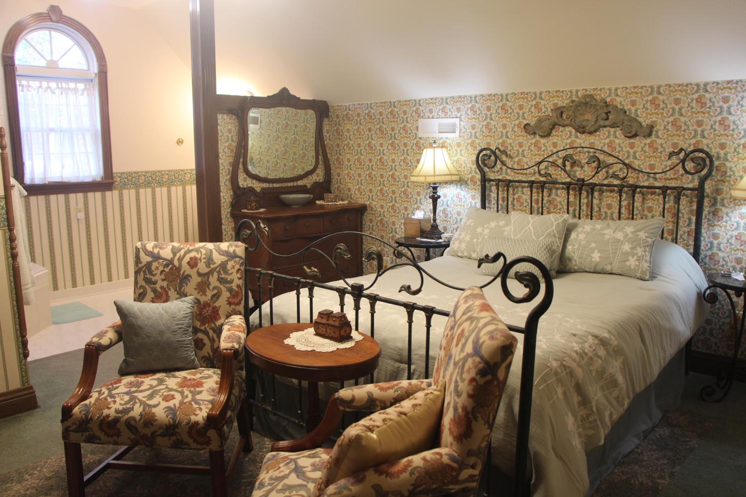 Standard Queen Room photo 1