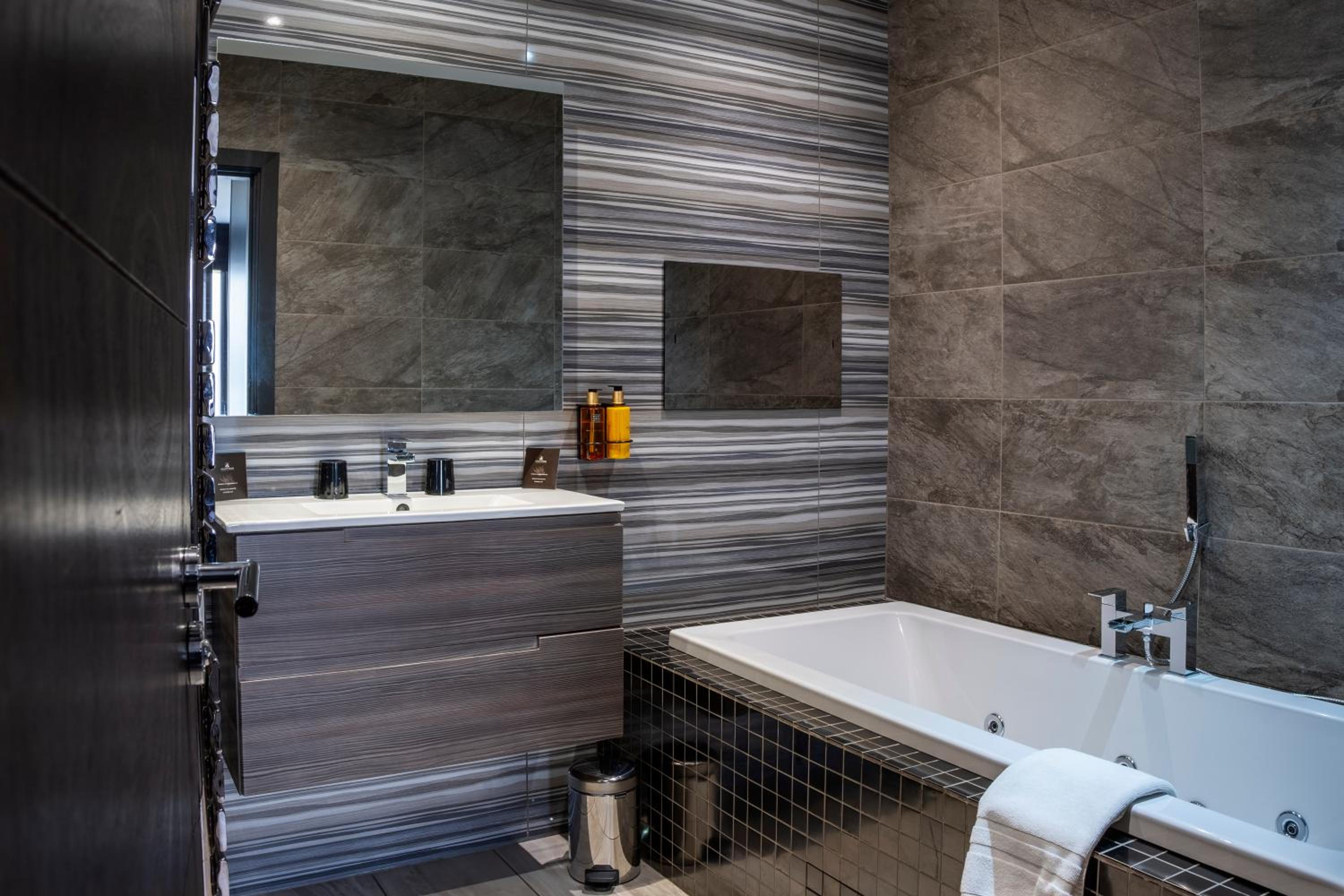 Valley Suite - Photo 5