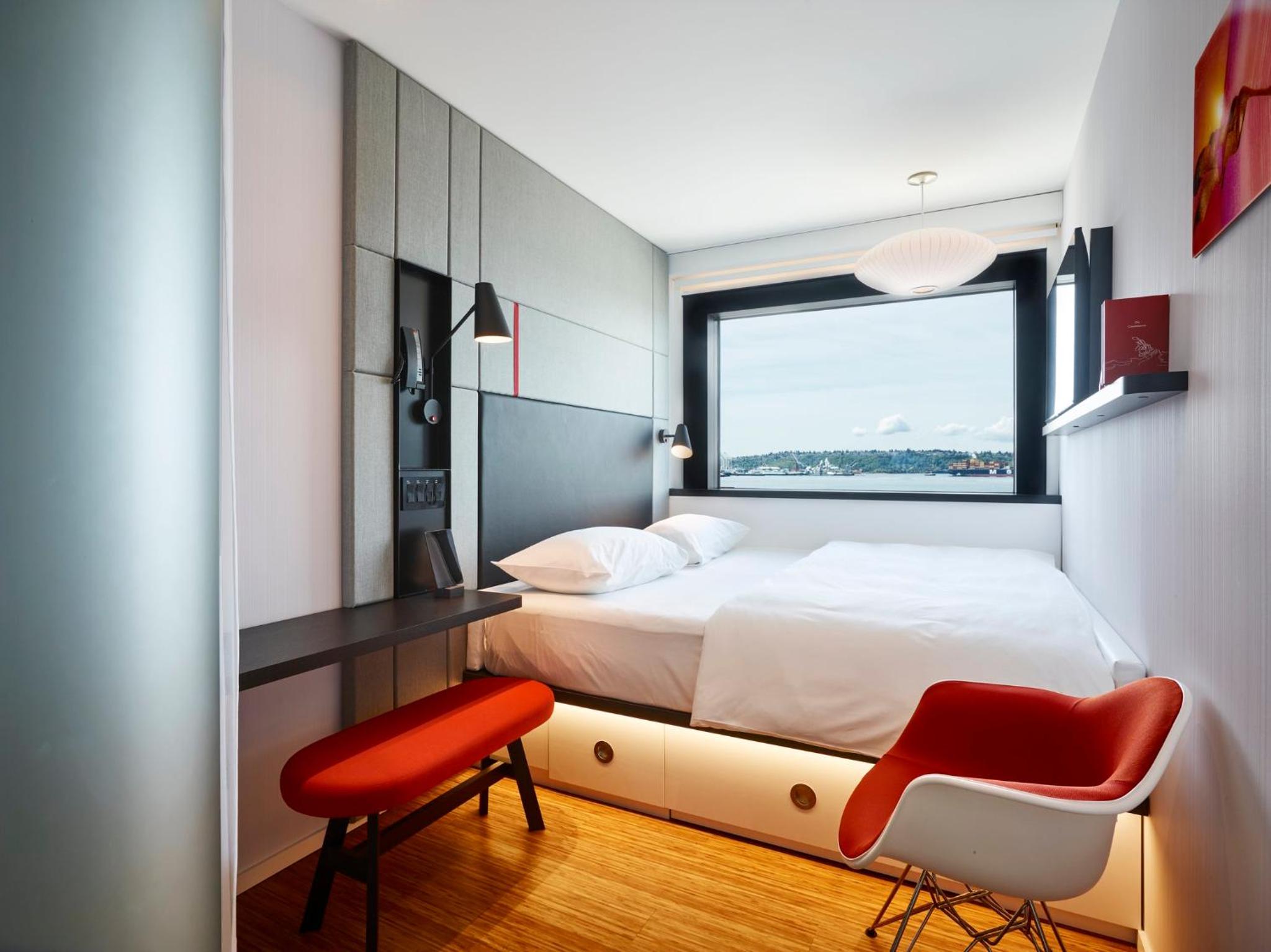 King Room With Ocean View thumbnail 6
