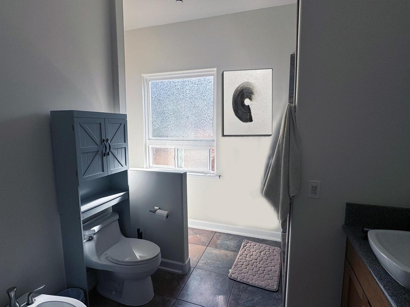 Three-Bedroom House photo 3