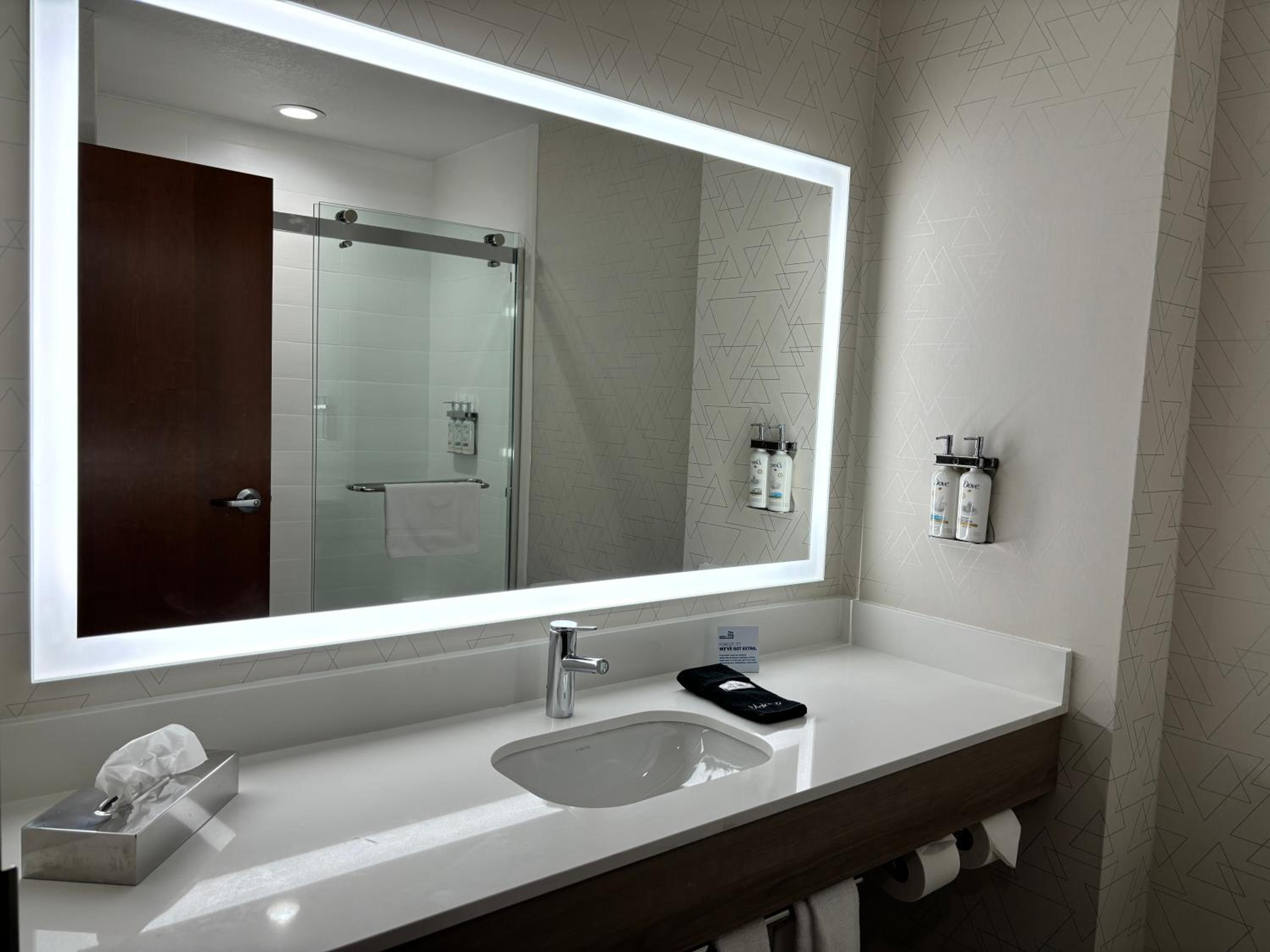 King Suite - Photo 3