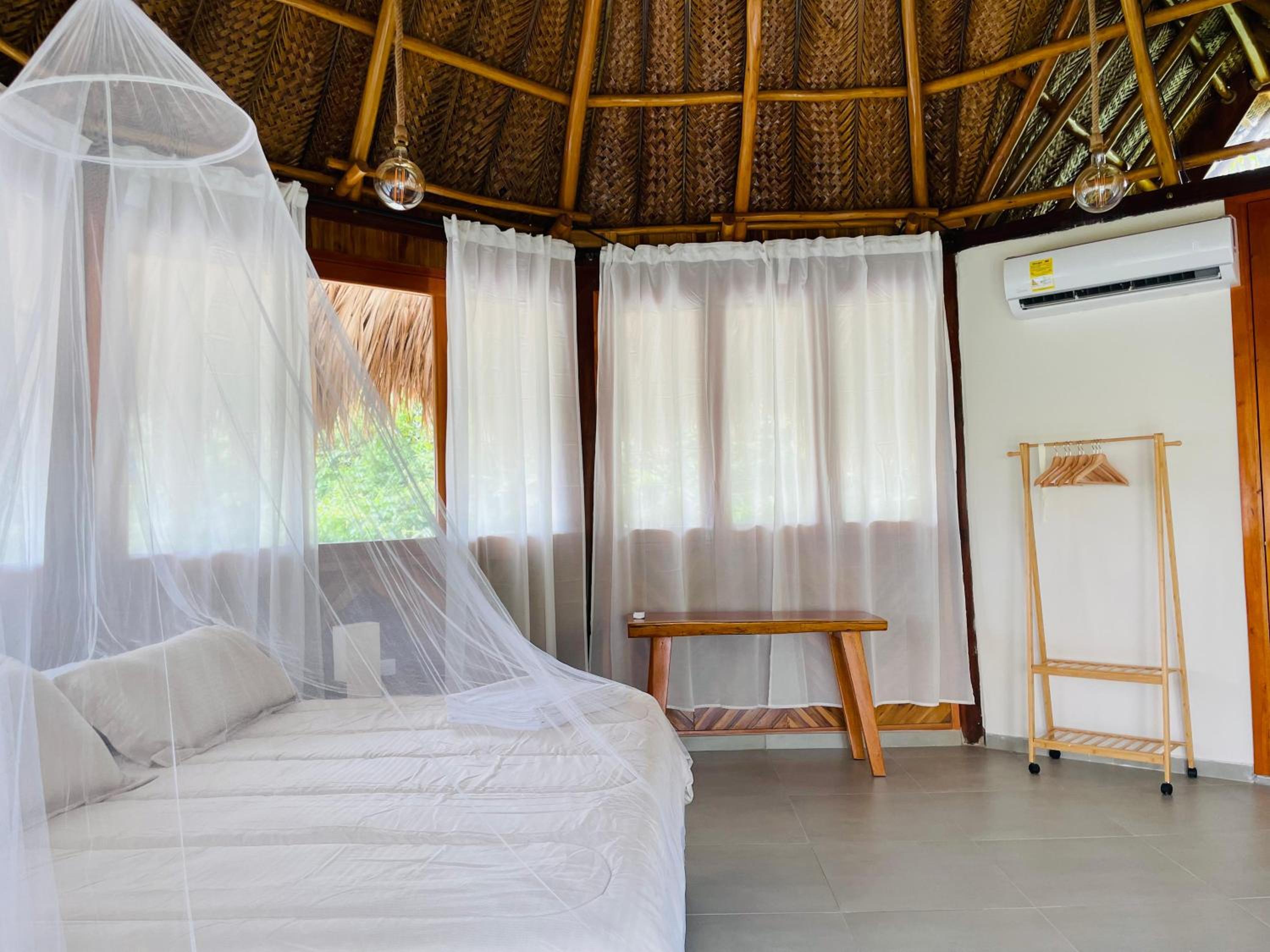 Deluxe Bungalow photo 1
