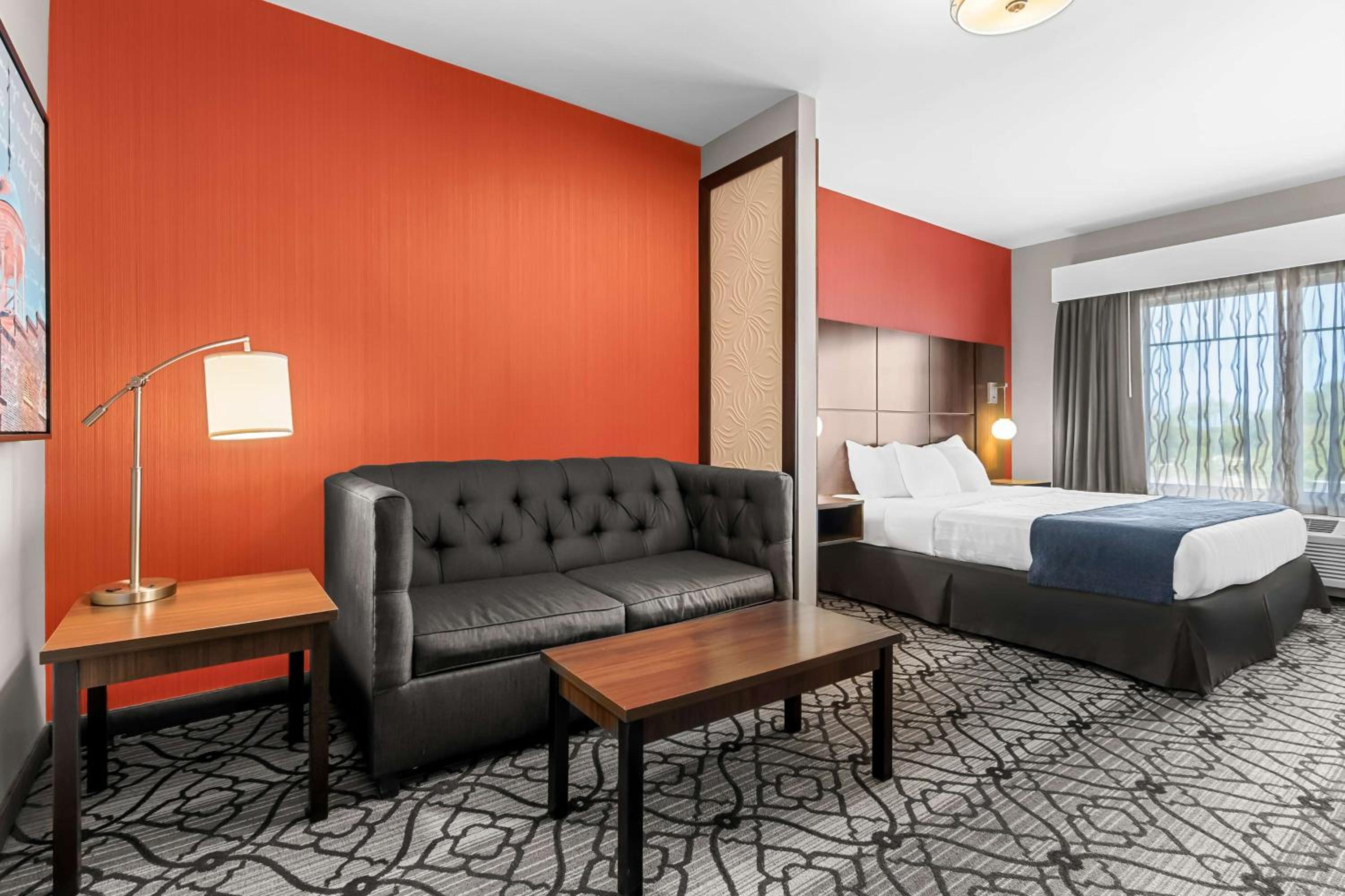 King Room with Sofa Bed - Non Smoking - Photo 1