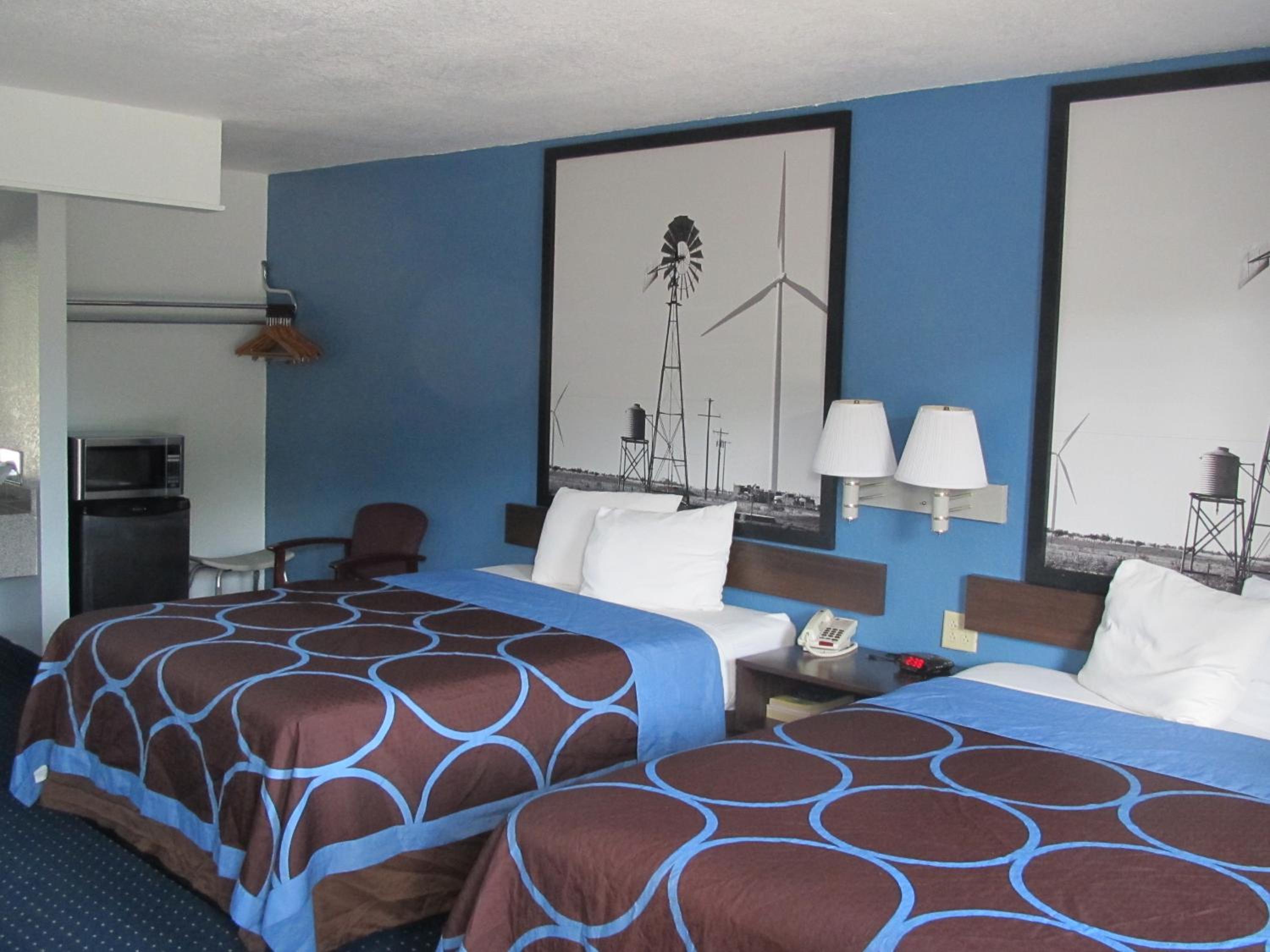 Queen Room with Two Queen Beds - Disability Access/Non-Smoking - Photo 1