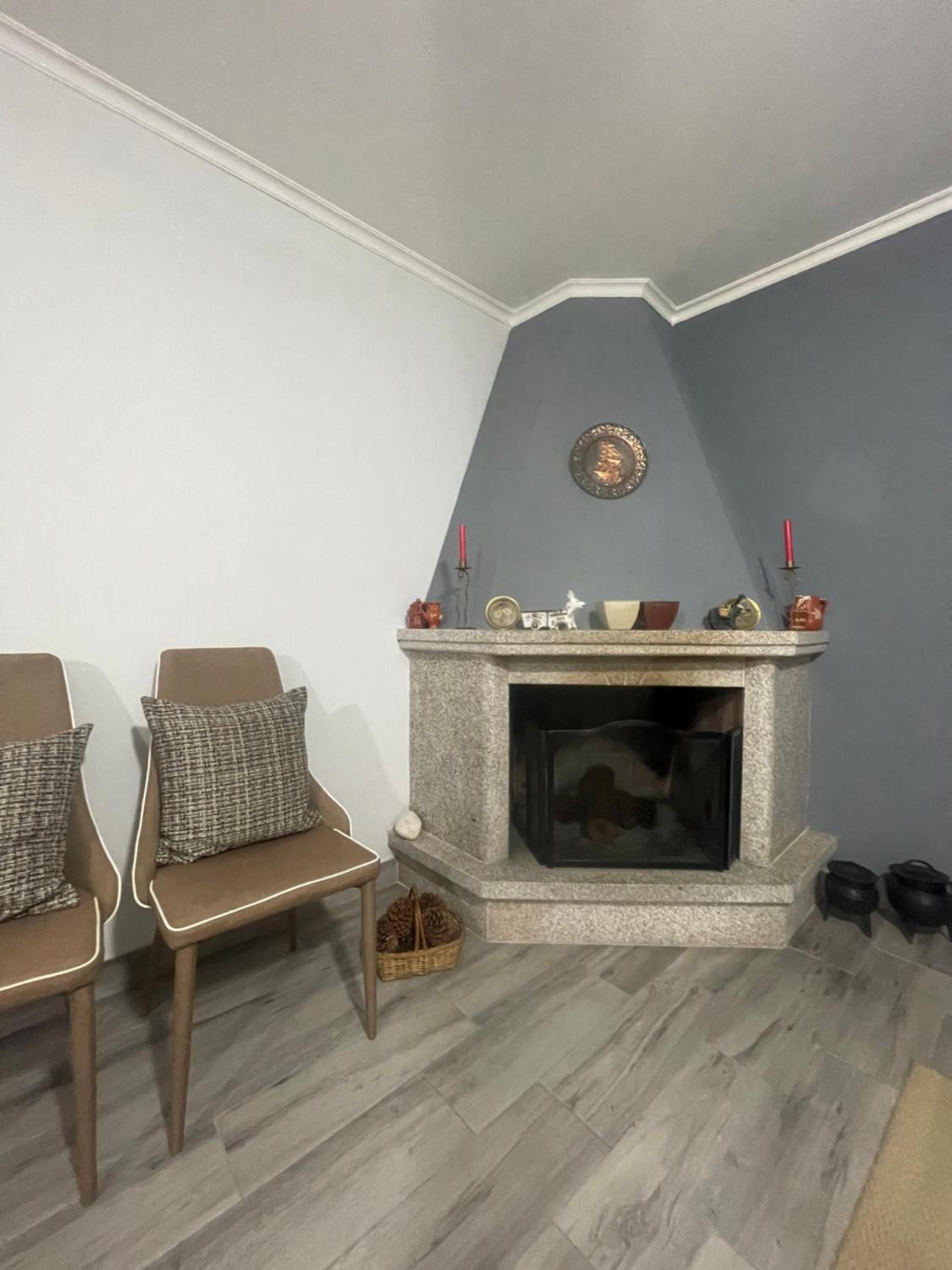 Two-Bedroom House - Photo 23