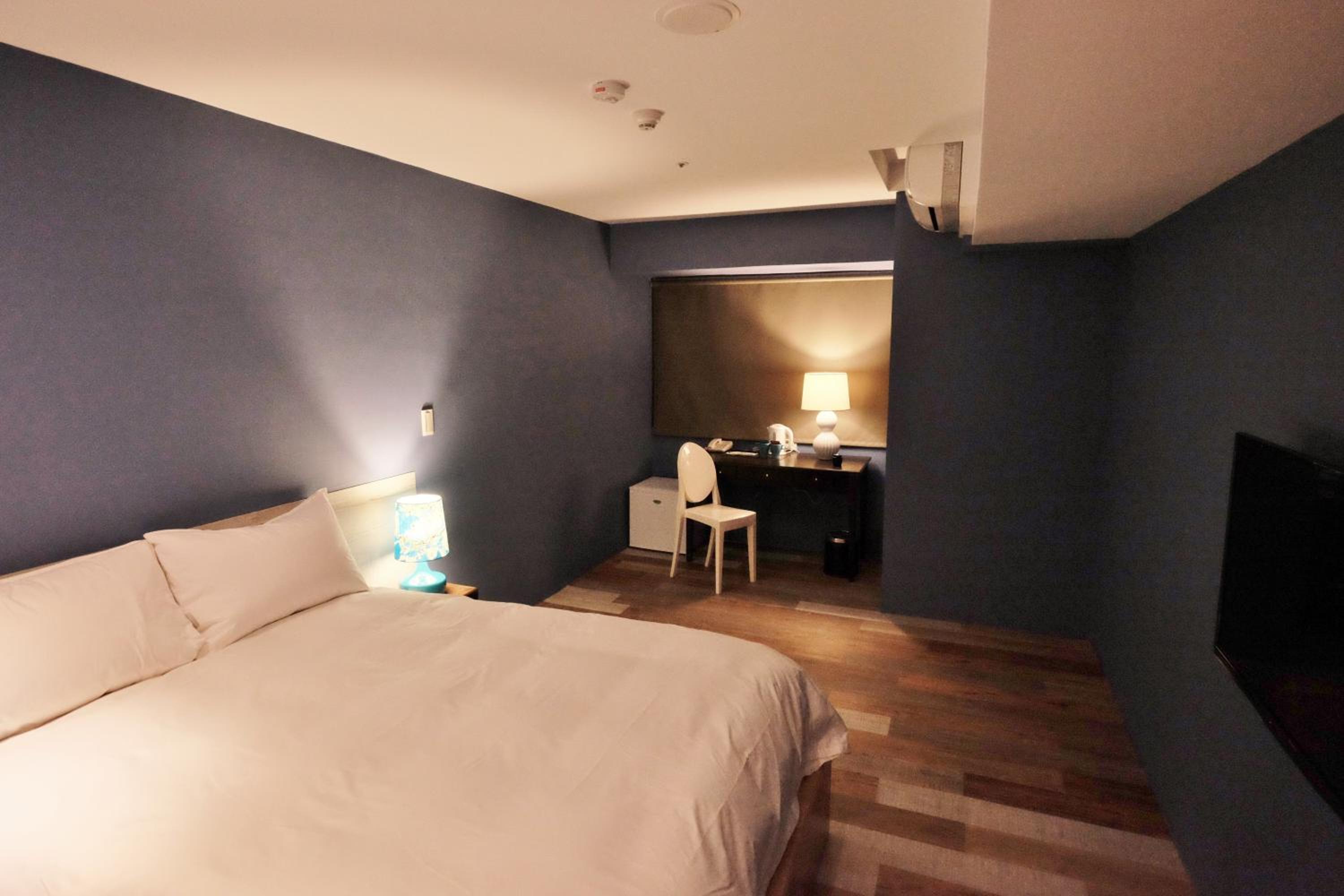 Single Room with Private Bathroom photo 3