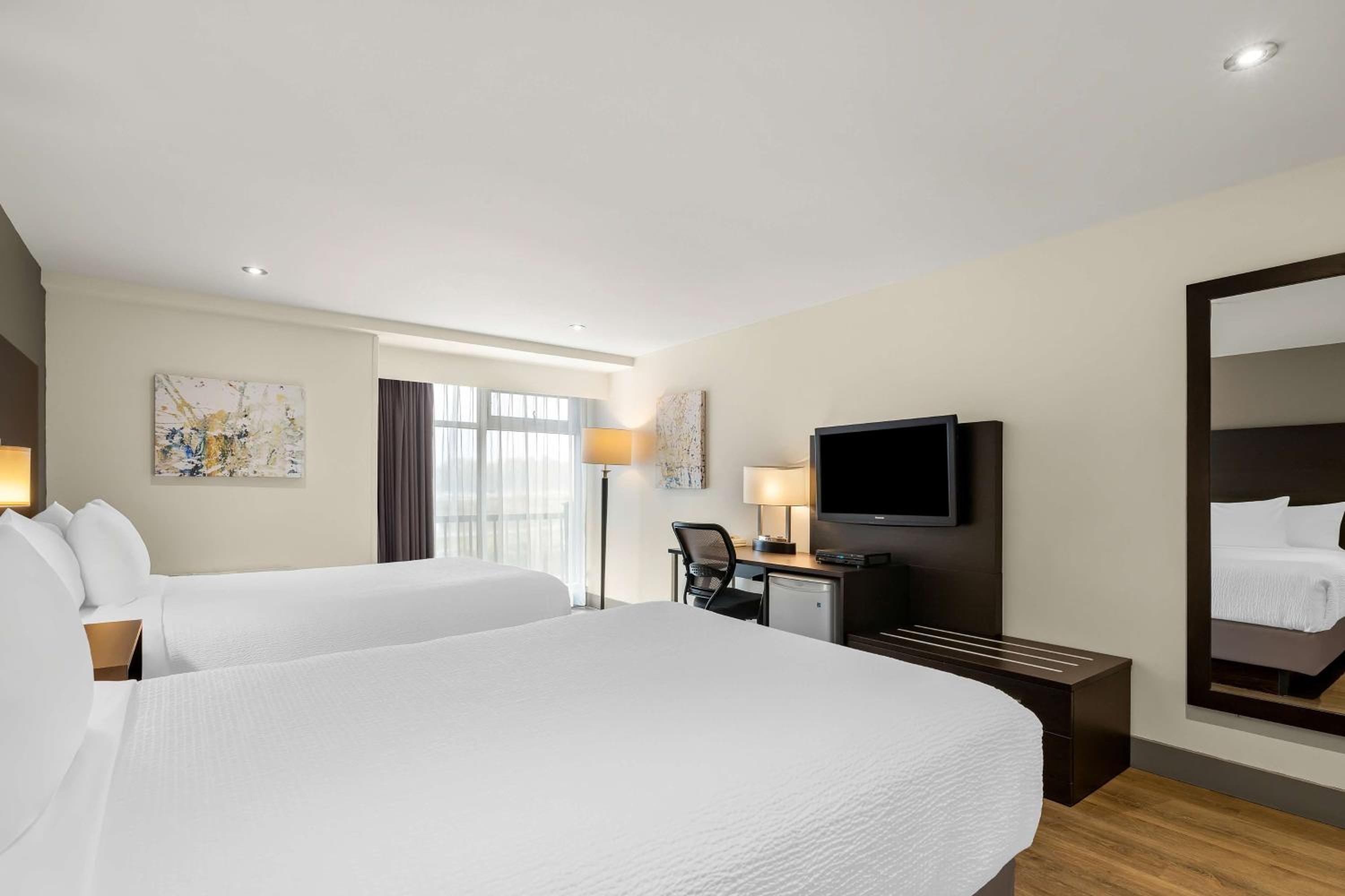 Double Room with Two Double Beds - Photo 1