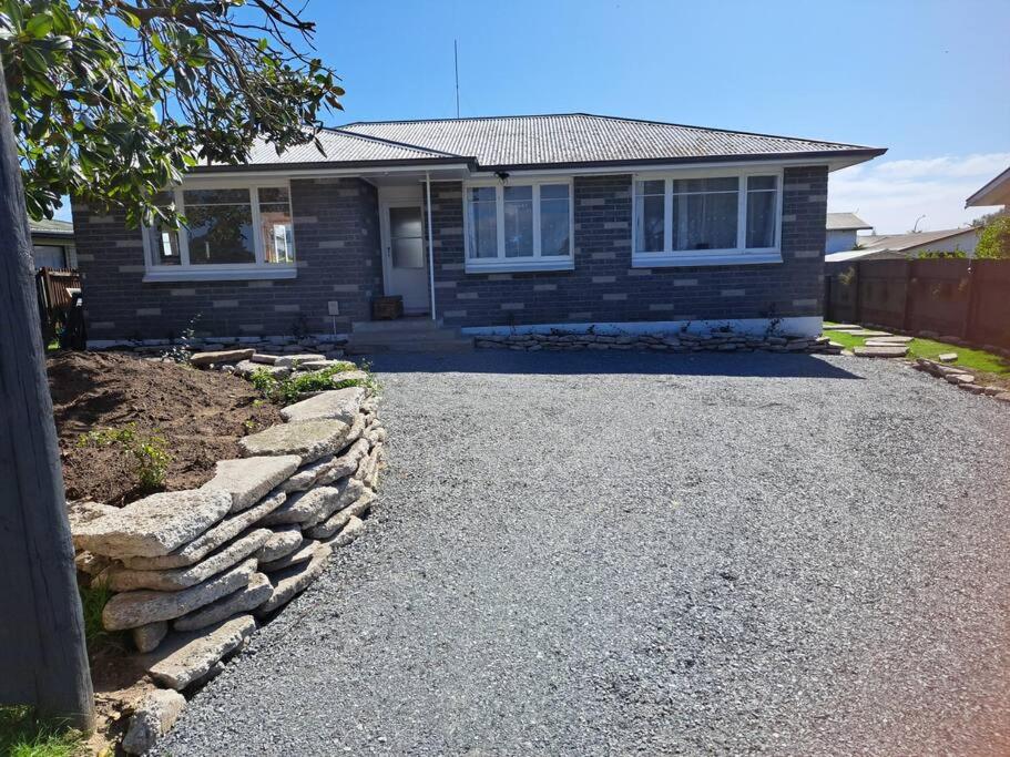 Three-Bedroom House photo 2
