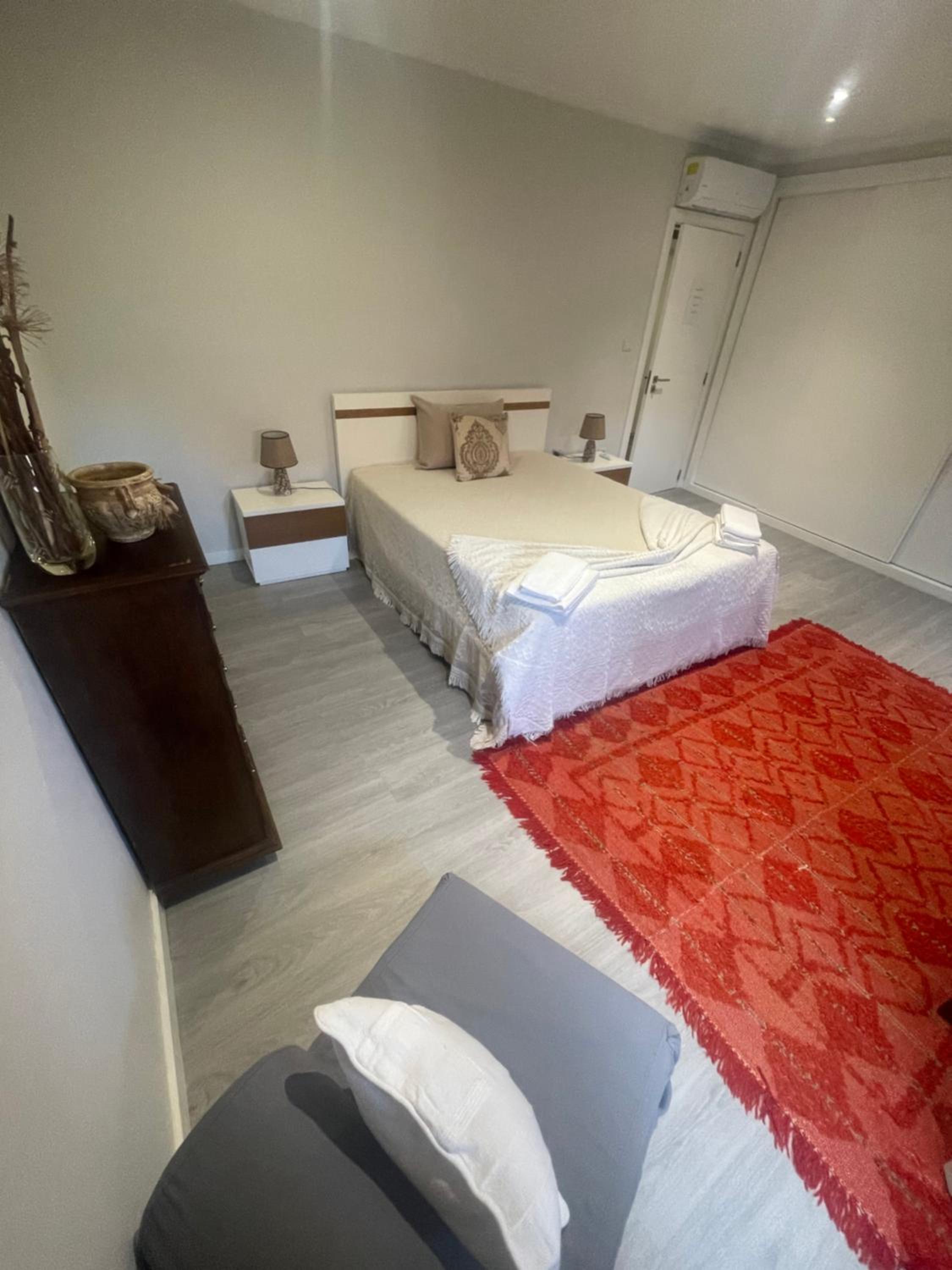 Two-Bedroom House - Photo 27