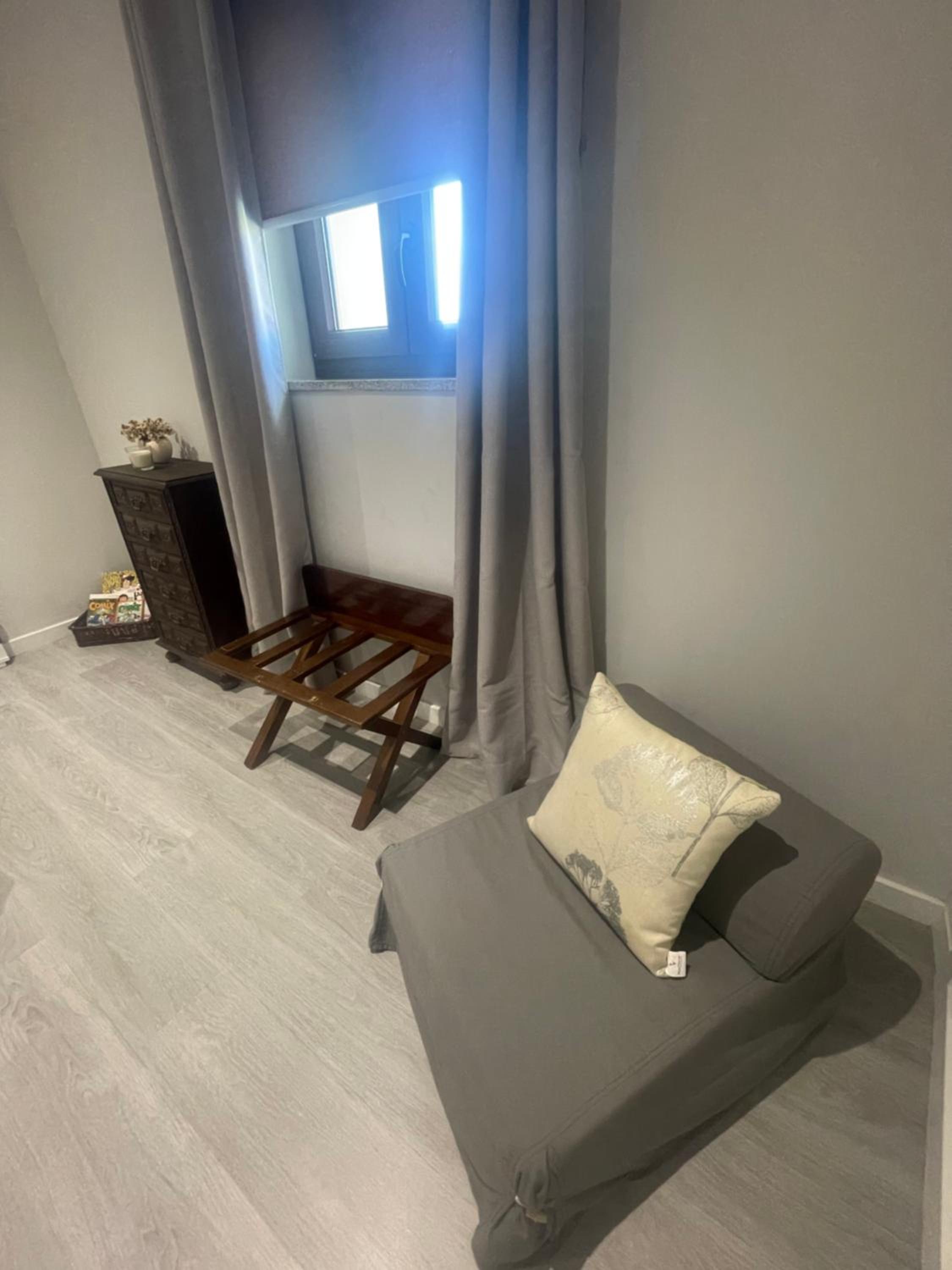 Two-Bedroom House - Photo 29
