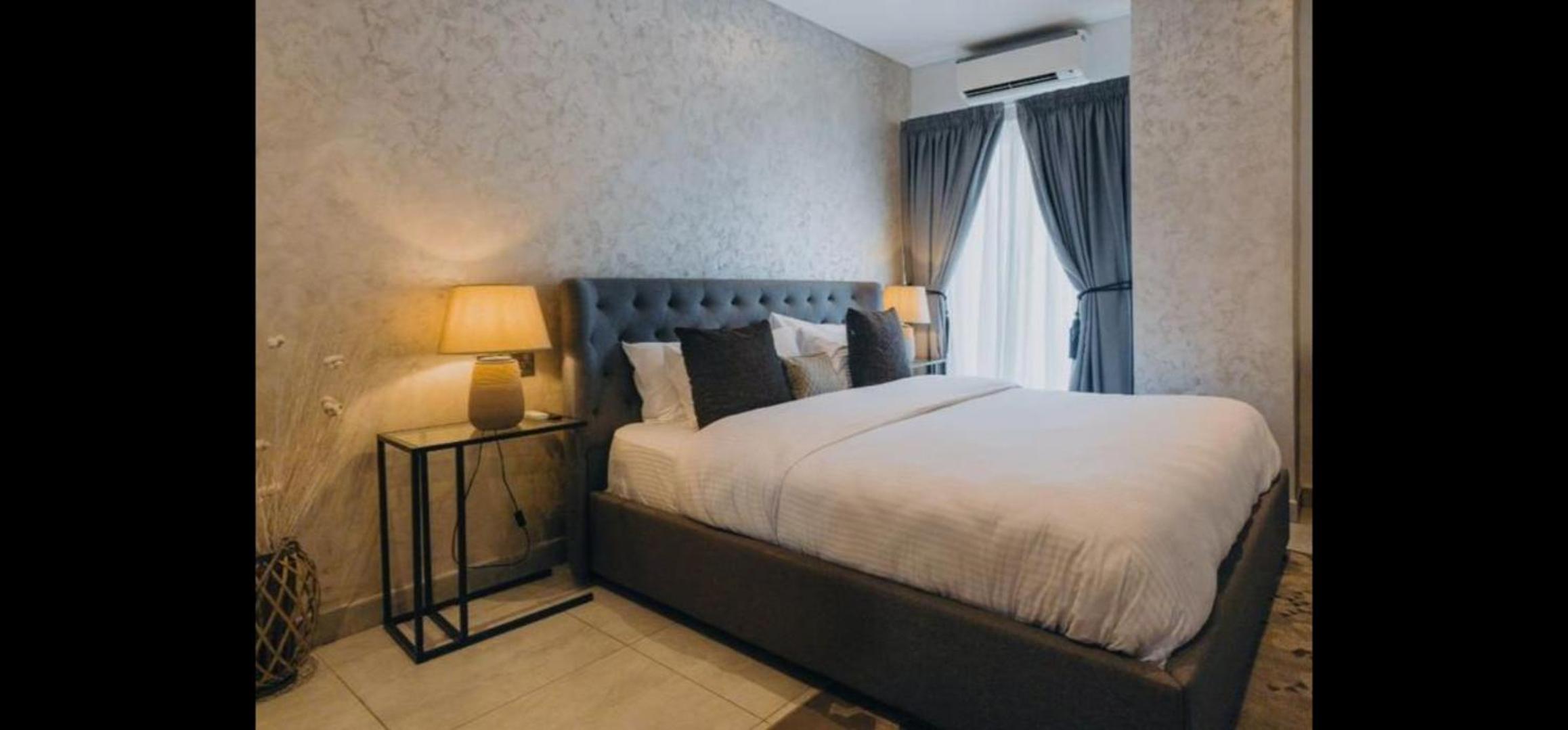 Two-Bedroom Deluxe Apartment with Balcony - Photo 7