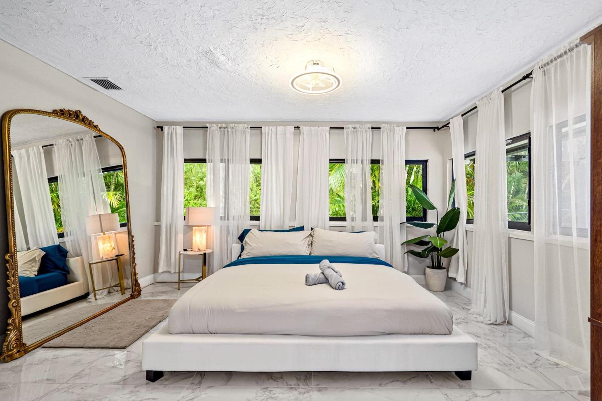 Four-Bedroom House photo 1