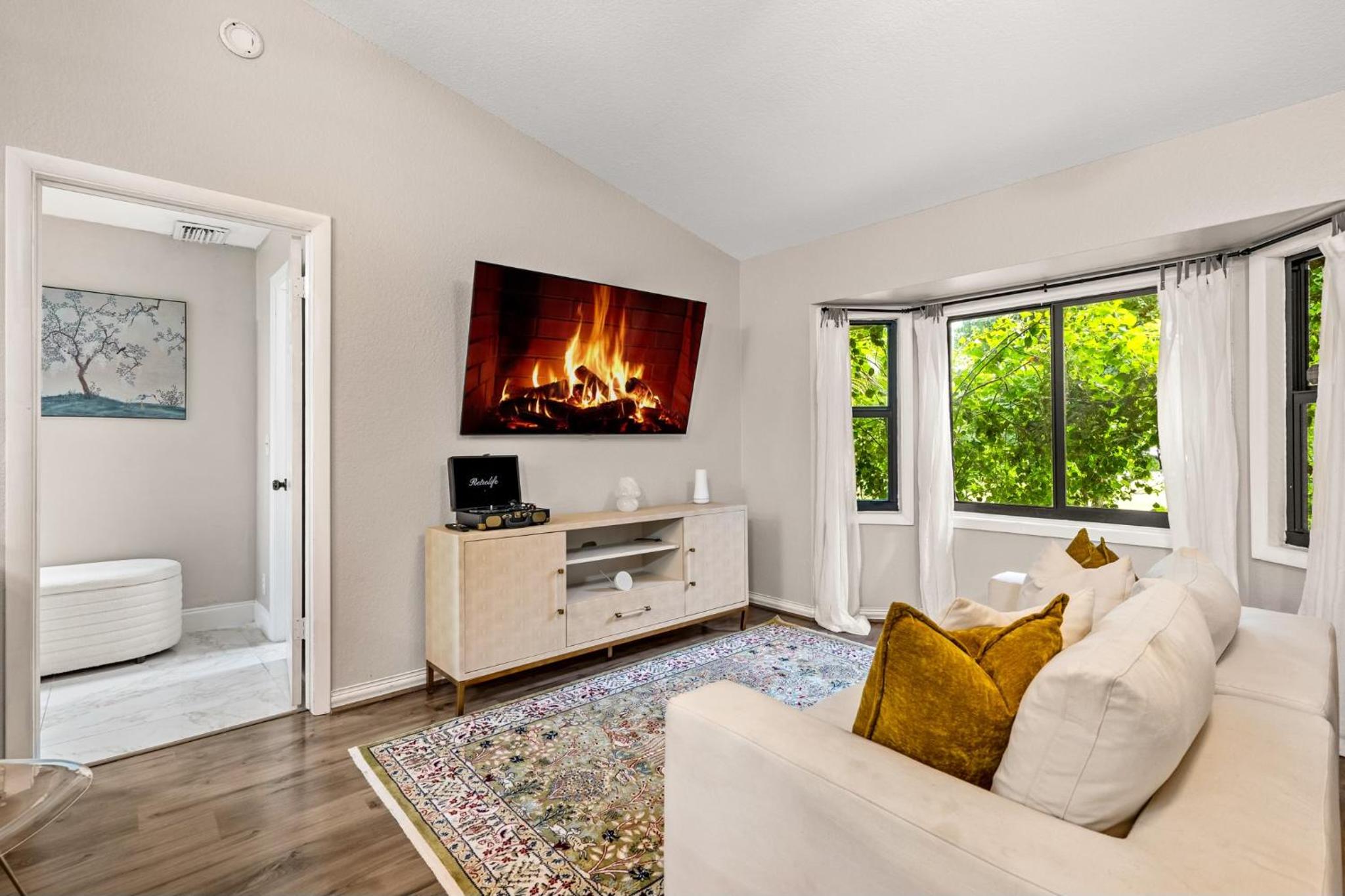 Four-Bedroom House photo 2