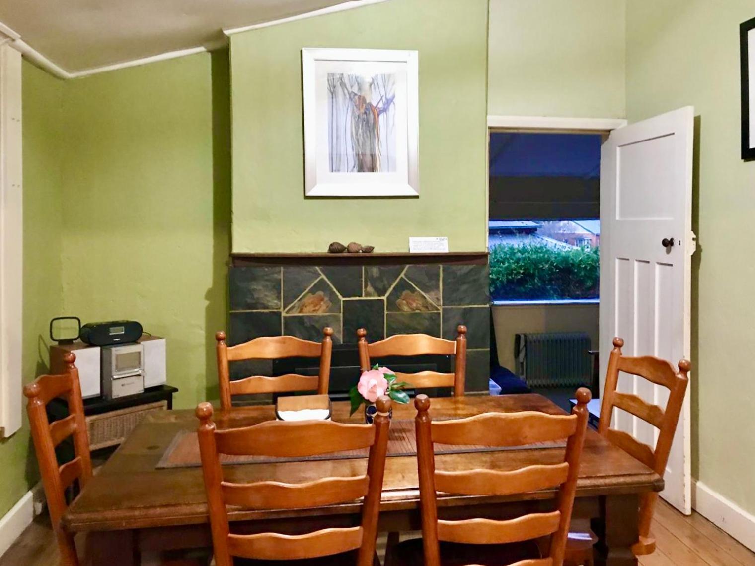 Three-Bedroom Cottage photo 3