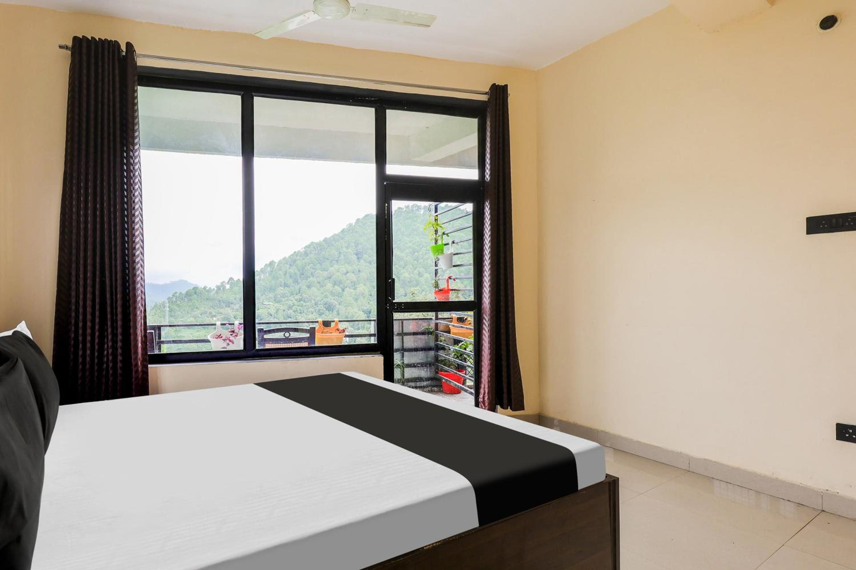 Standard Double Room photo 3