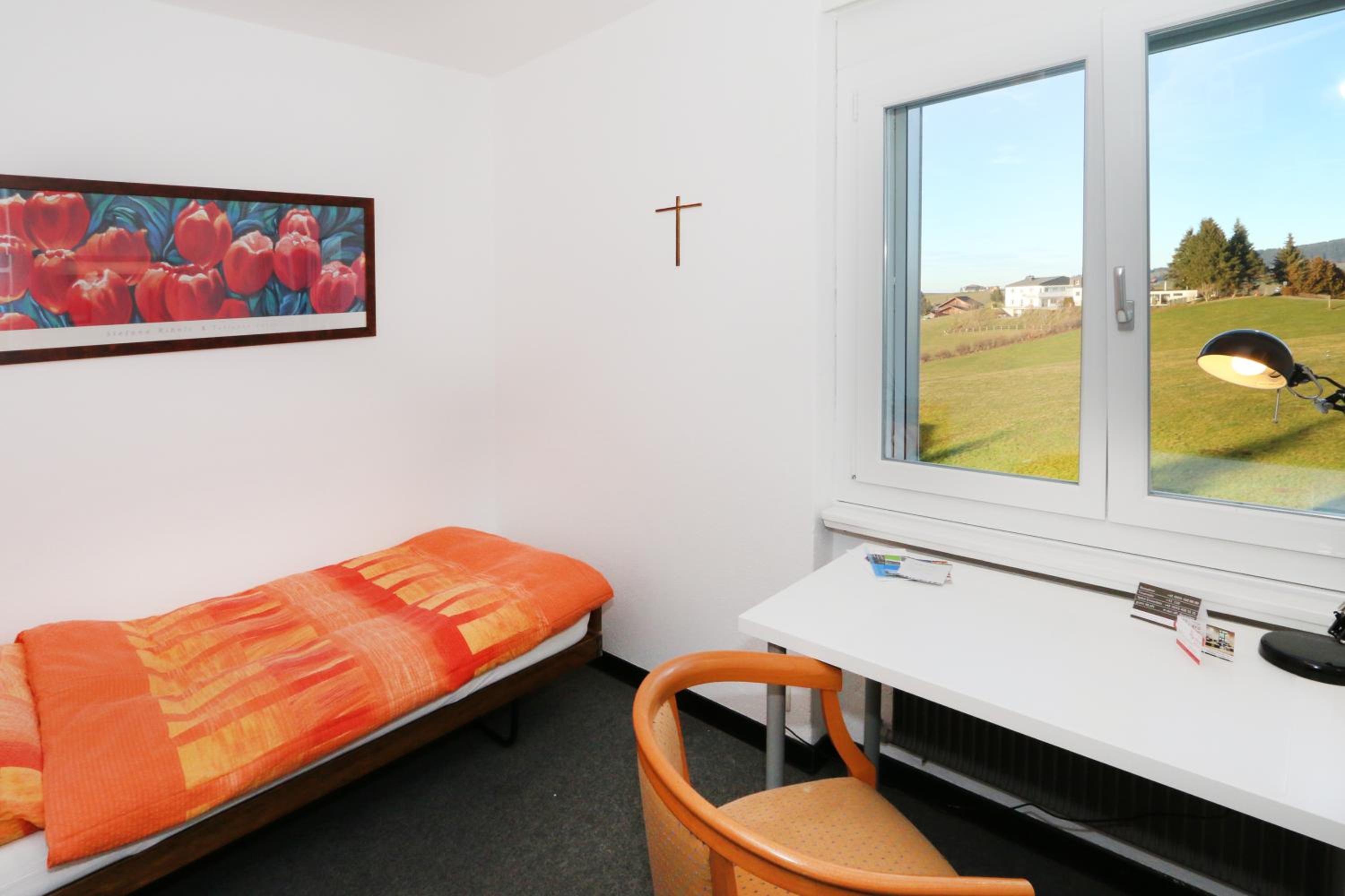 Single Room with Shared Bathroom photo 1