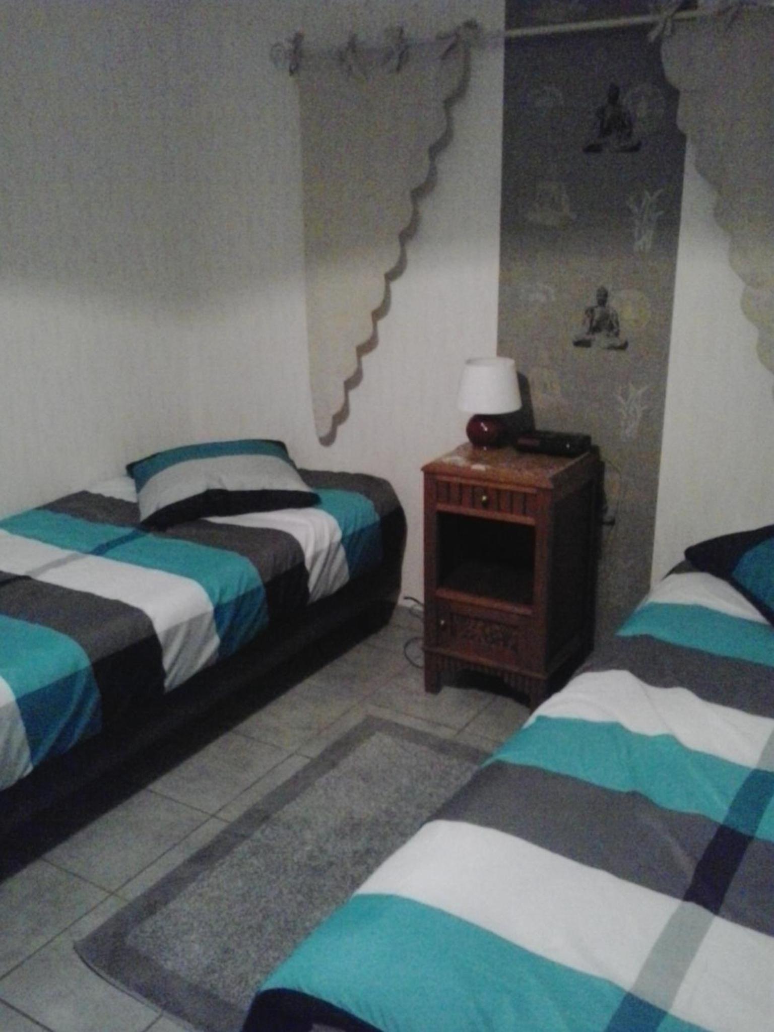 Two-Bedroom House - Photo 3
