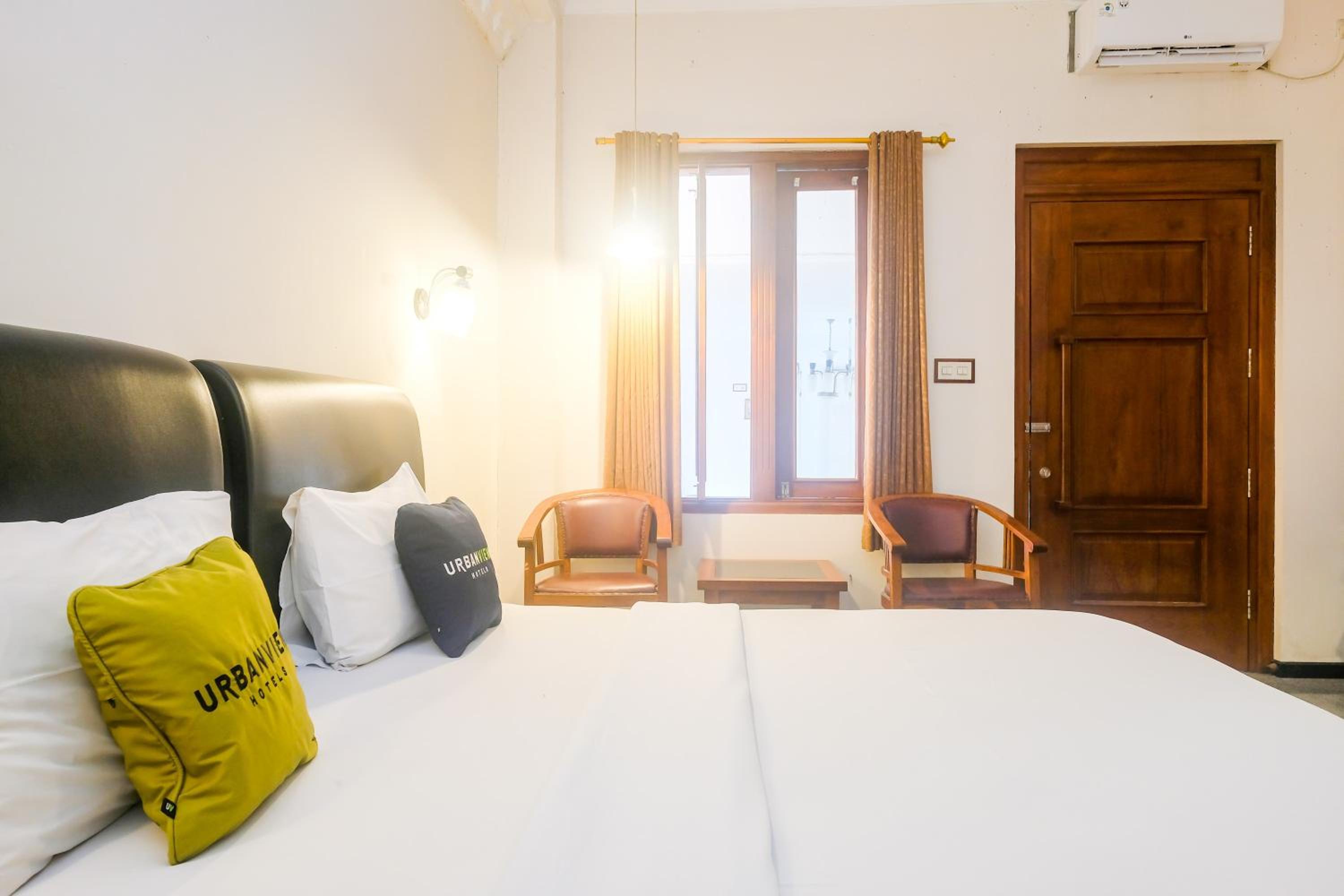 Suite - Photo 8