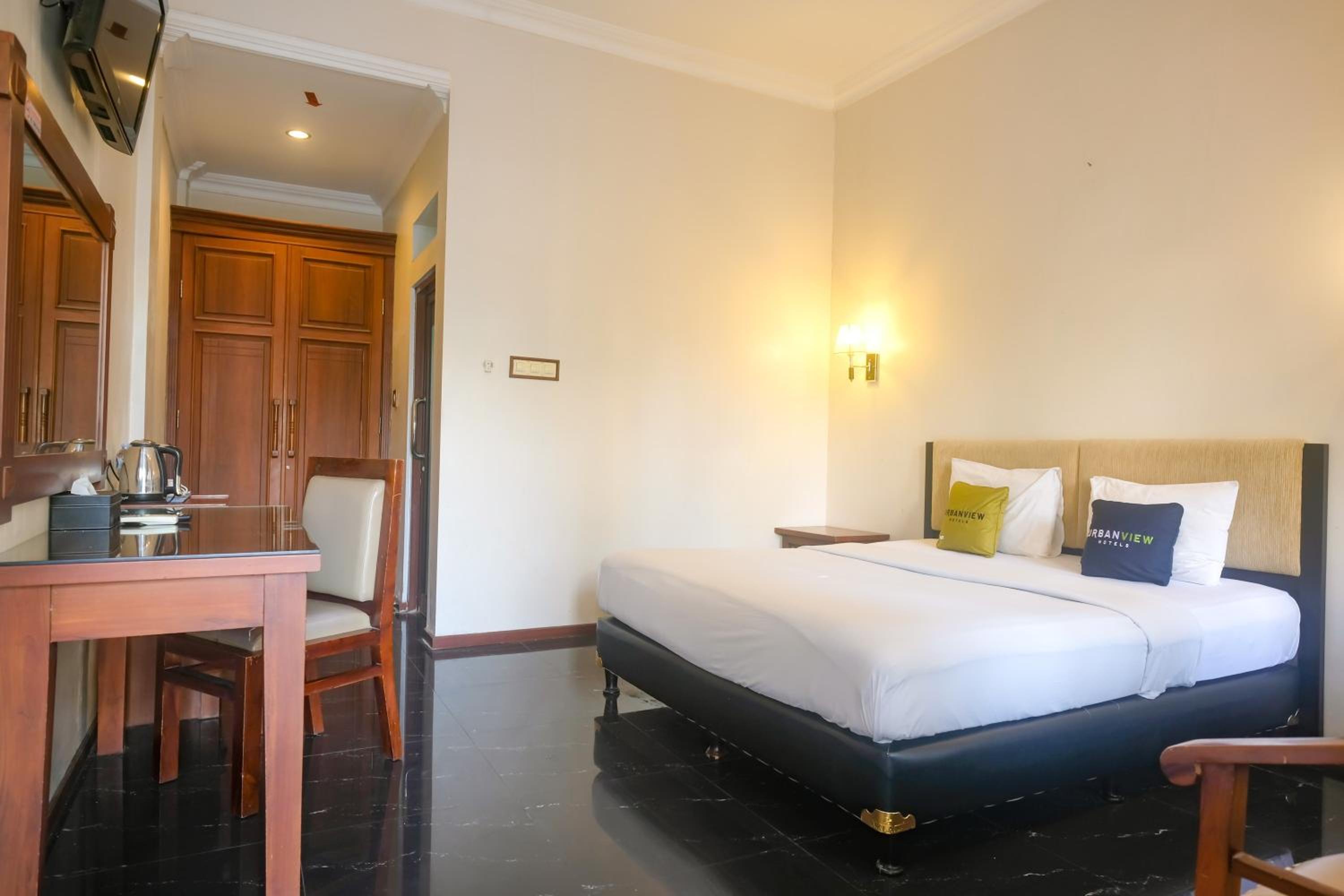 Deluxe Double Room - Photo 7