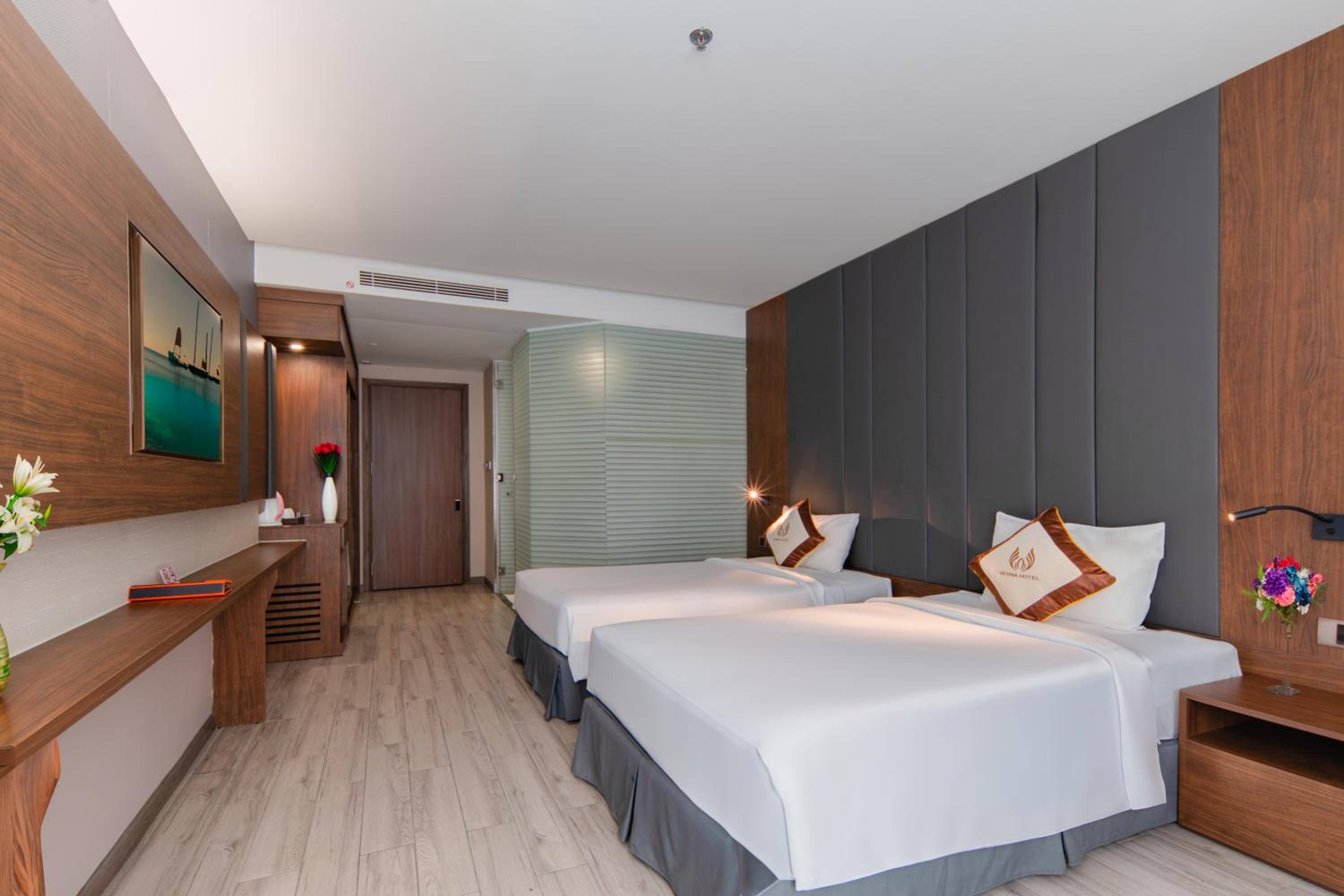 Deluxe Twin Room with Sea View - Photo 11