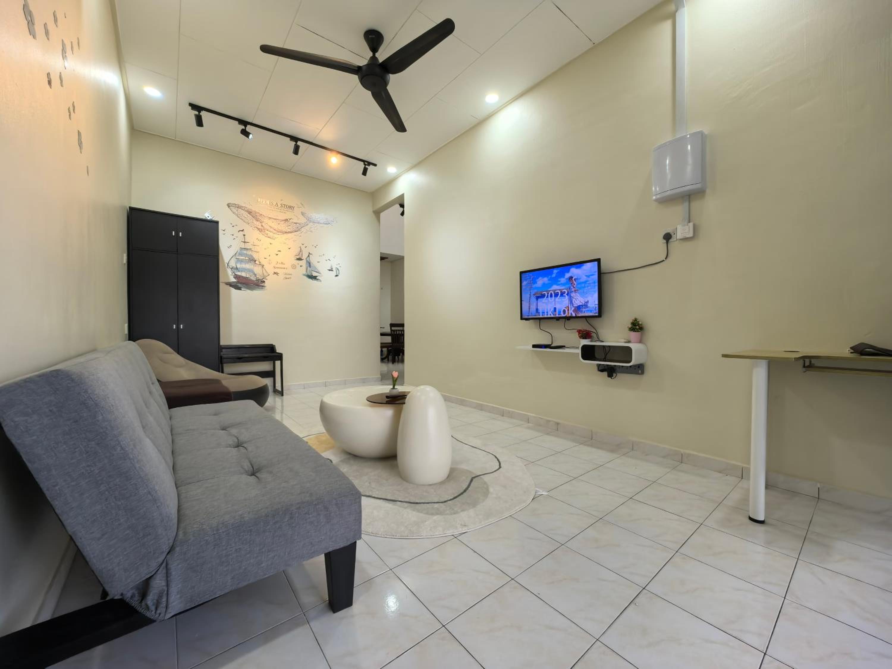 Four-Bedroom House photo 1