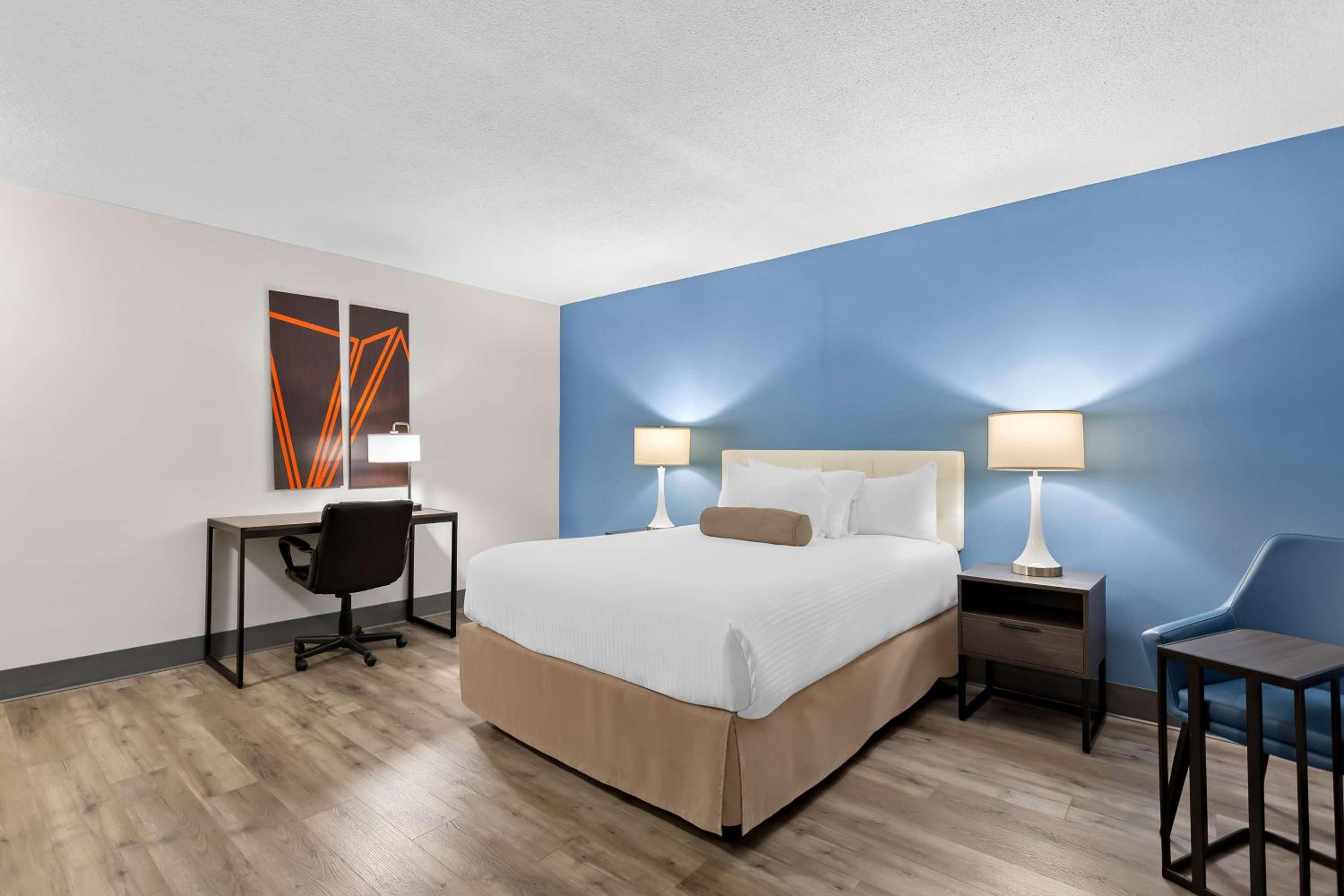 Queen Room - Photo 1