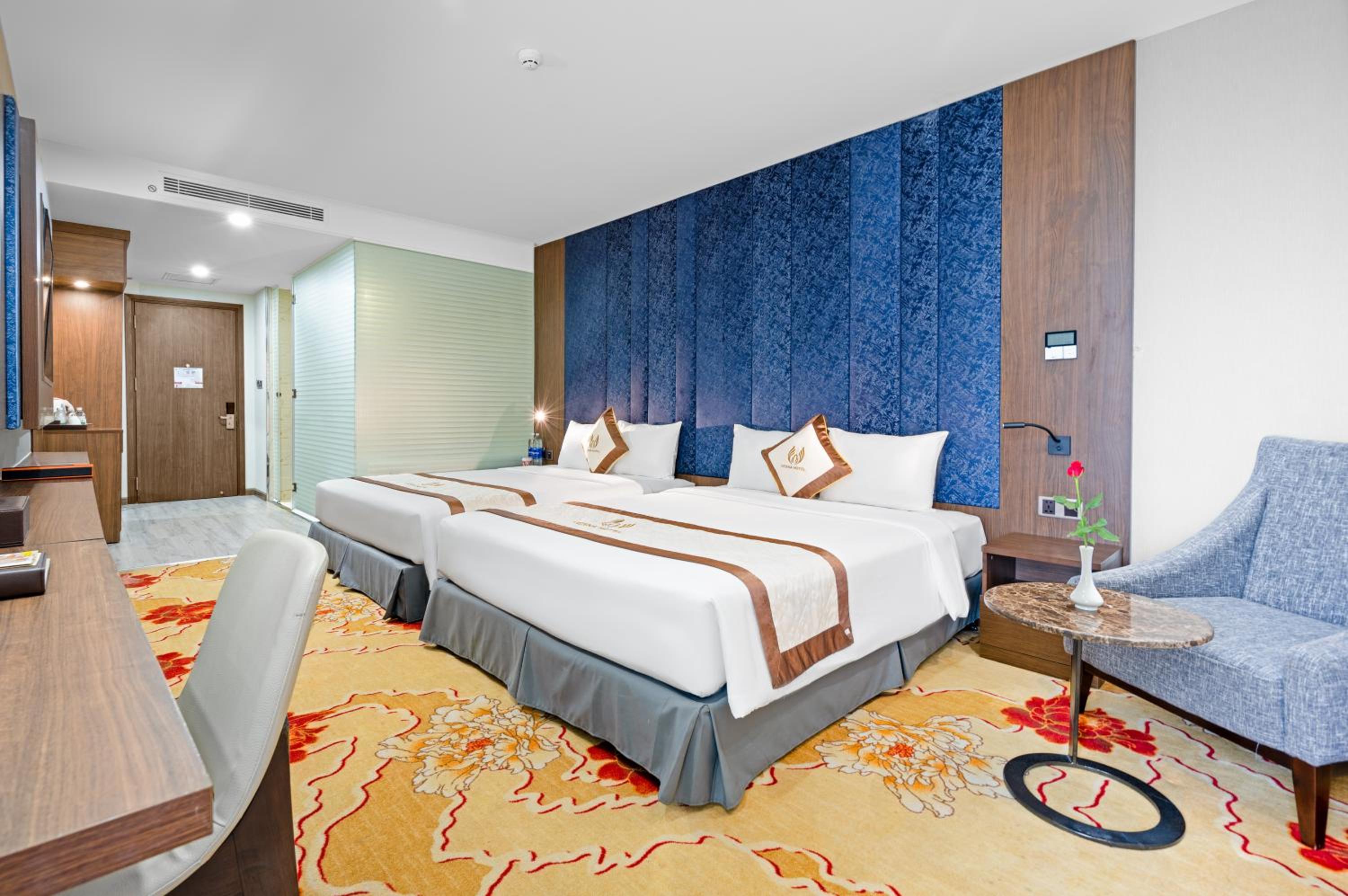 Deluxe Quadruple Room - Photo 1