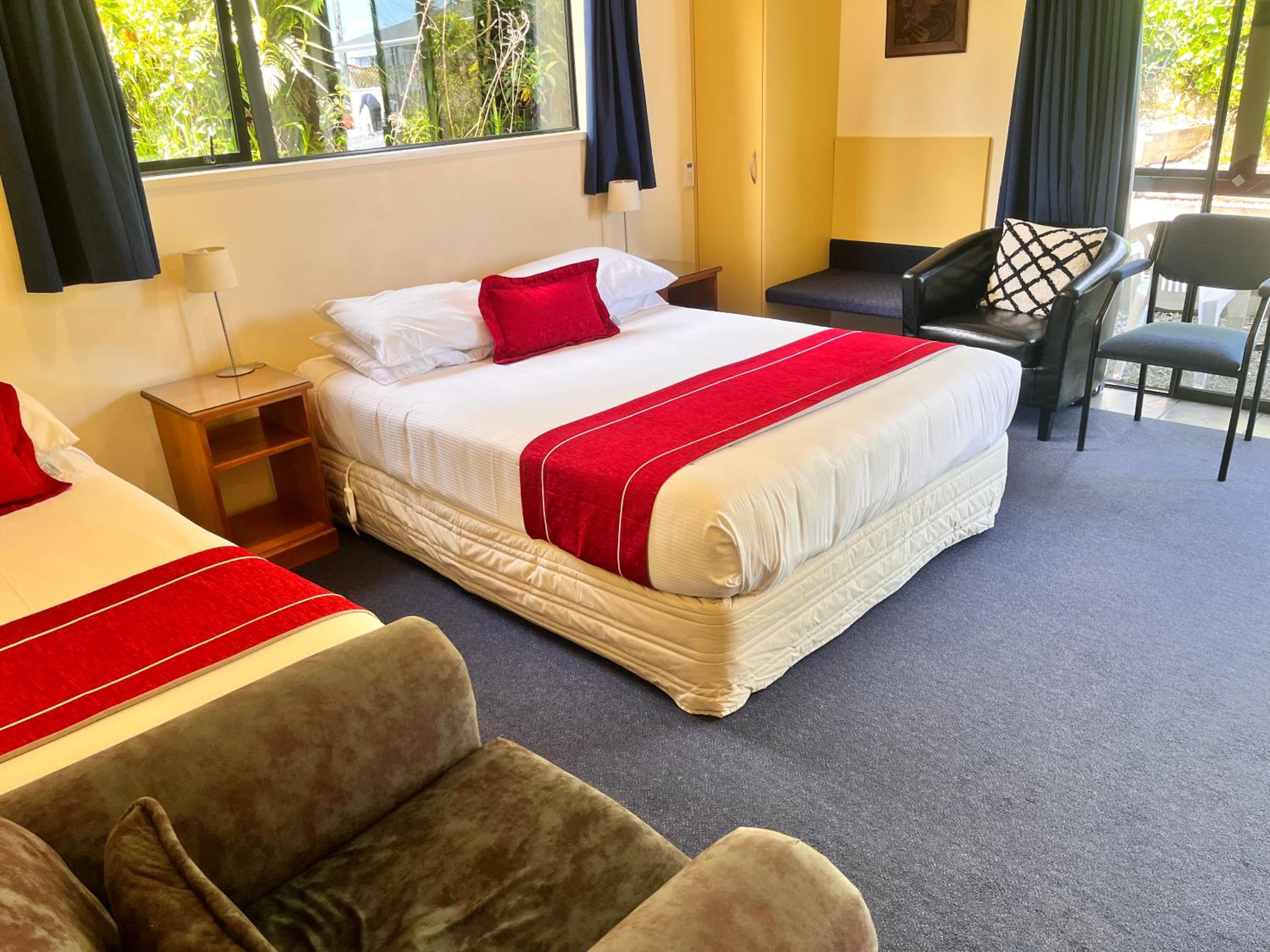 Deluxe Triple Room photo 1