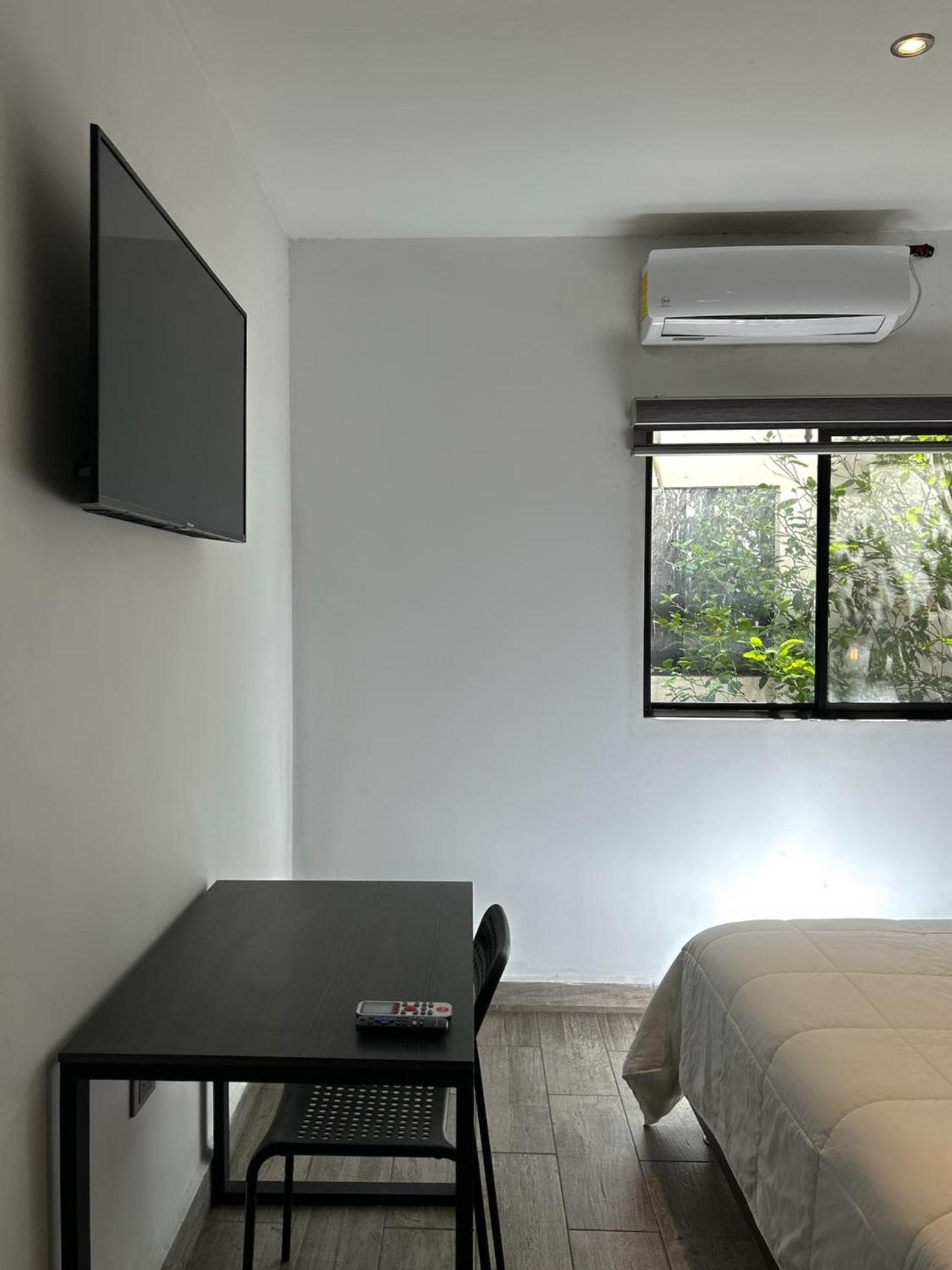 Double Room - Photo 6