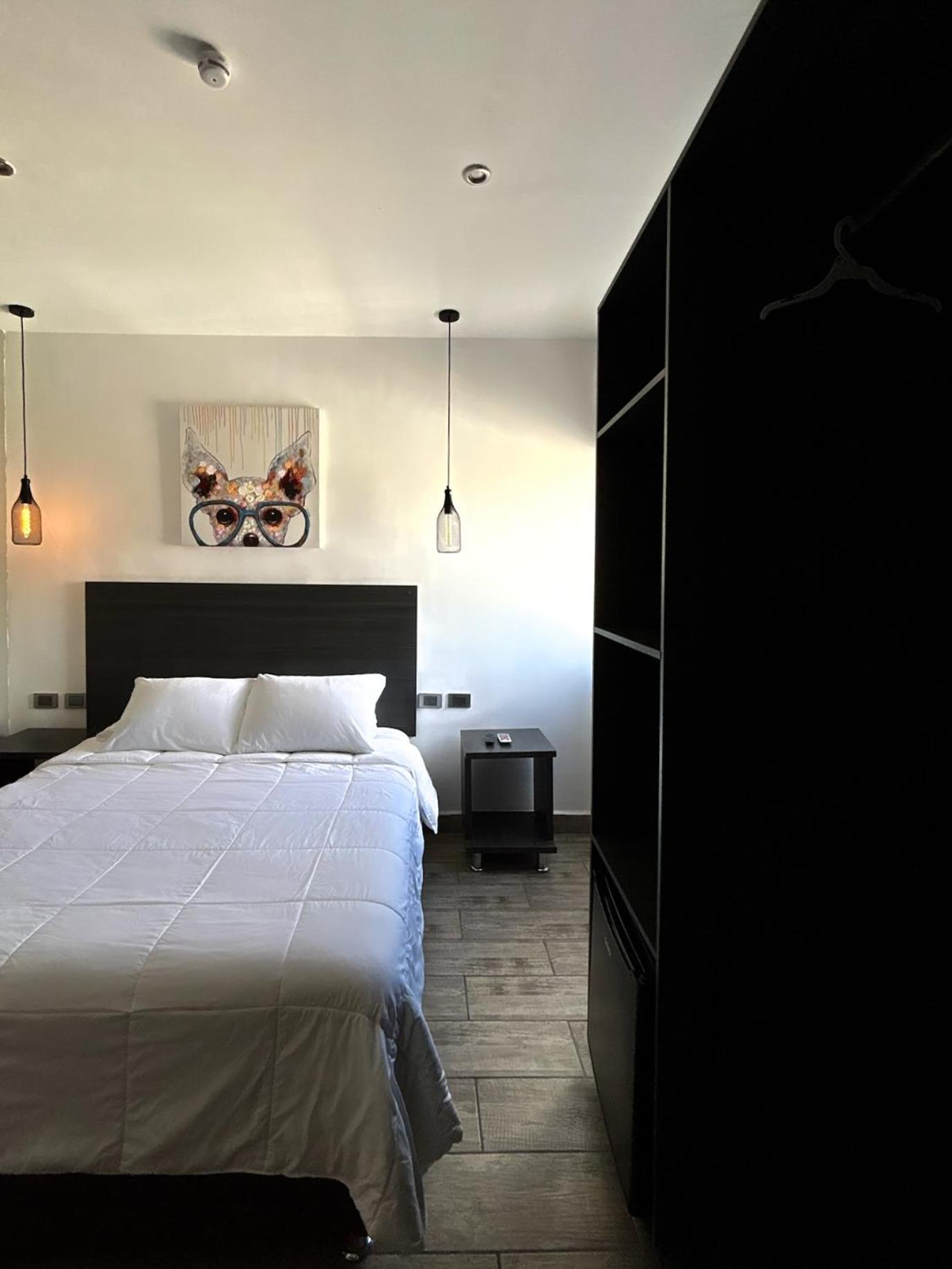 Double Room - Photo 12