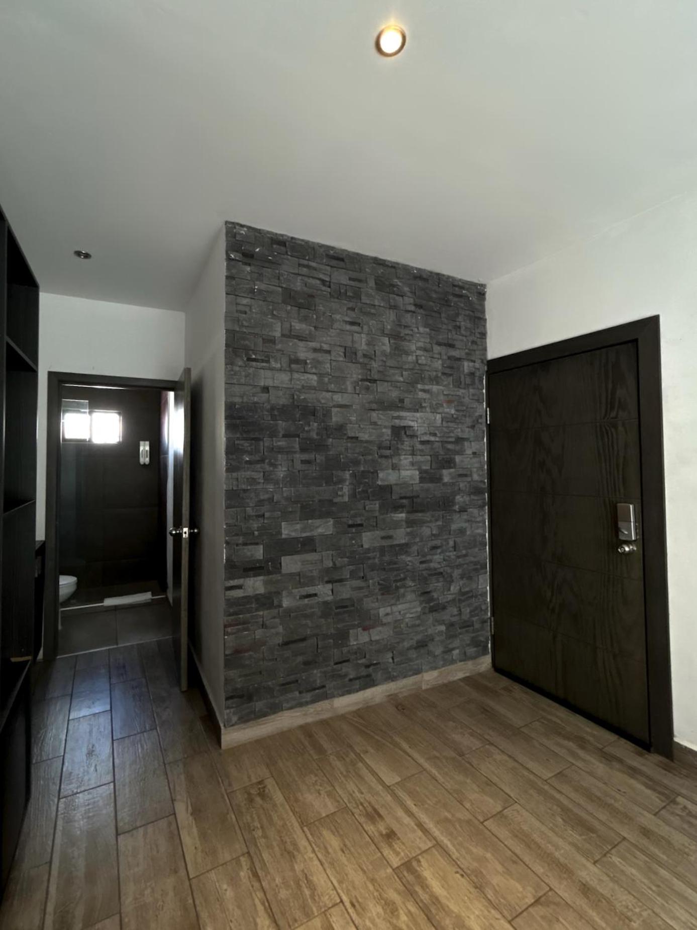 Double Room - Photo 8