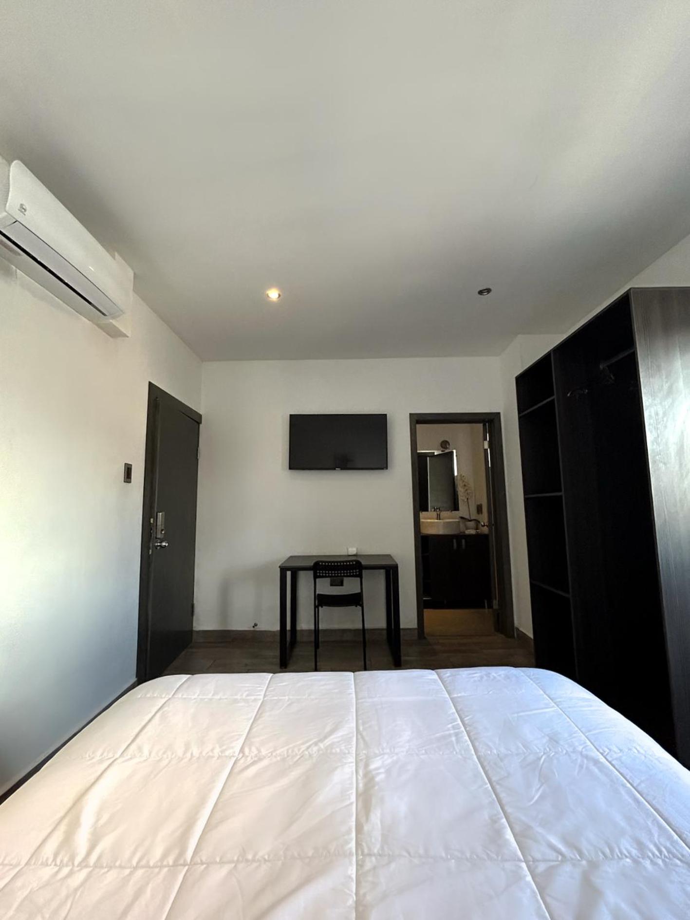 Double Room - Photo 29