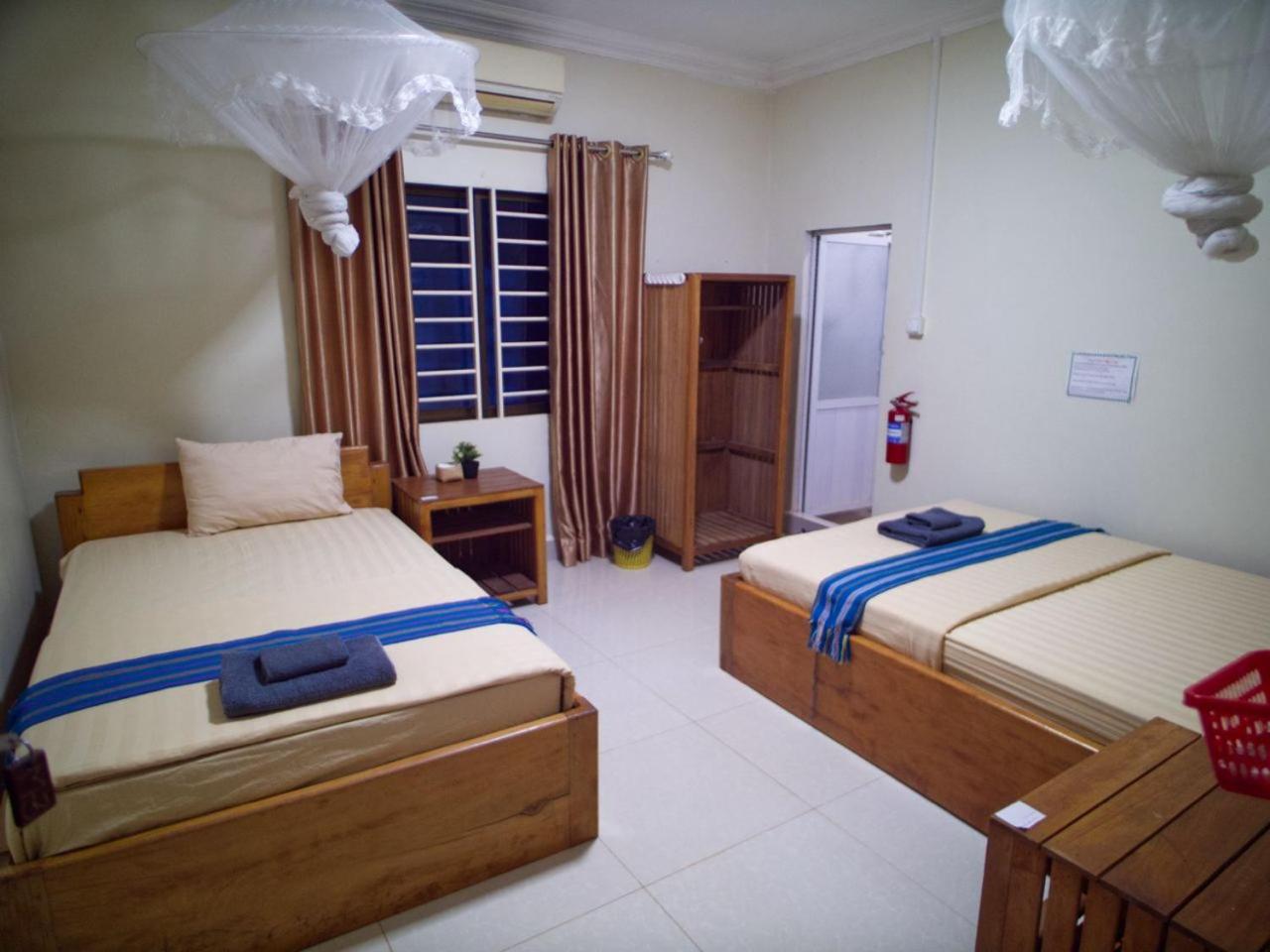 Standard Twin Room photo 2