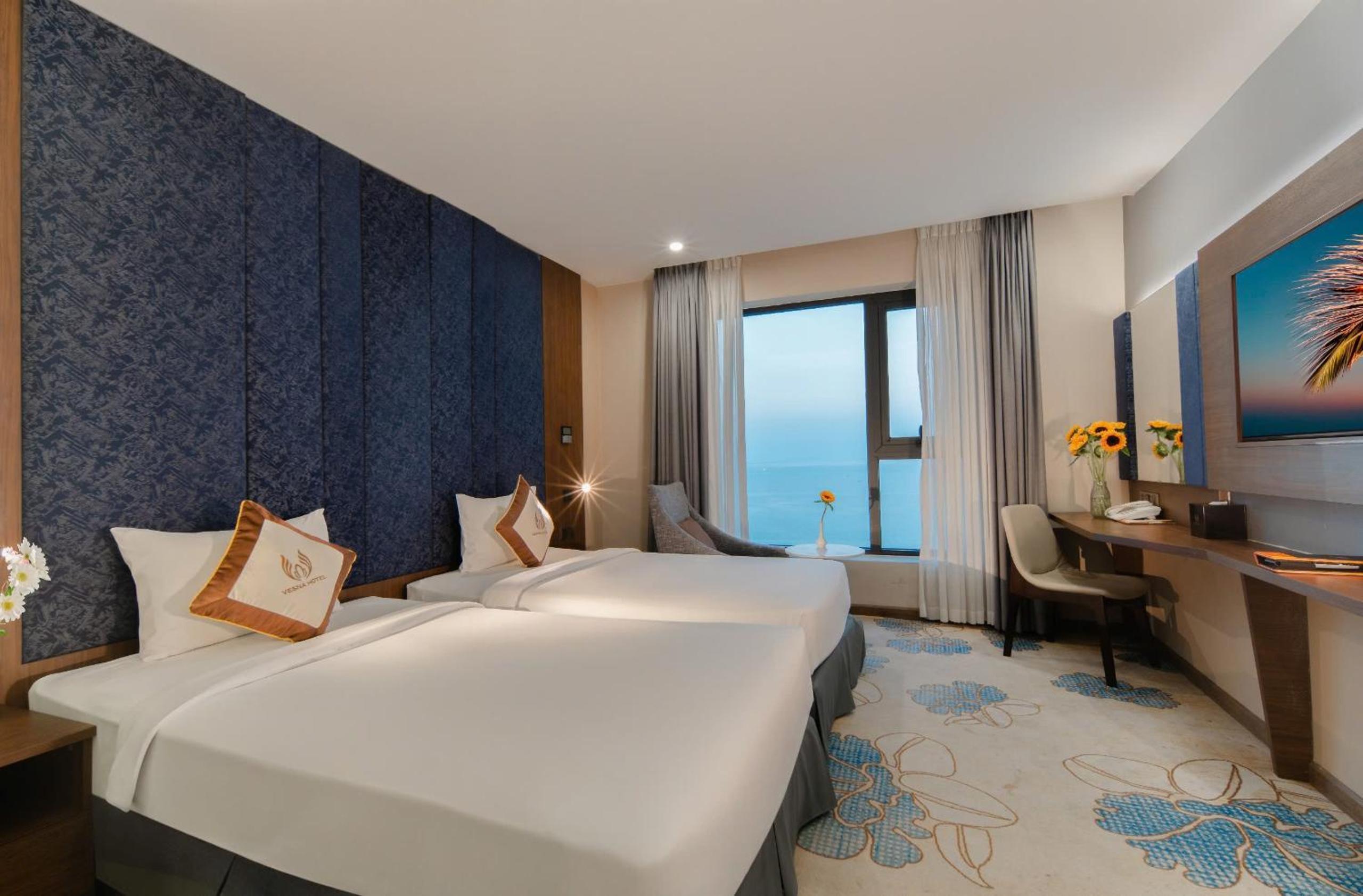 Deluxe Twin Room with Sea View - Photo 1