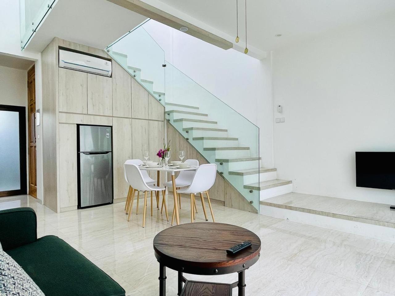 Three-Bedroom Villa photo 2