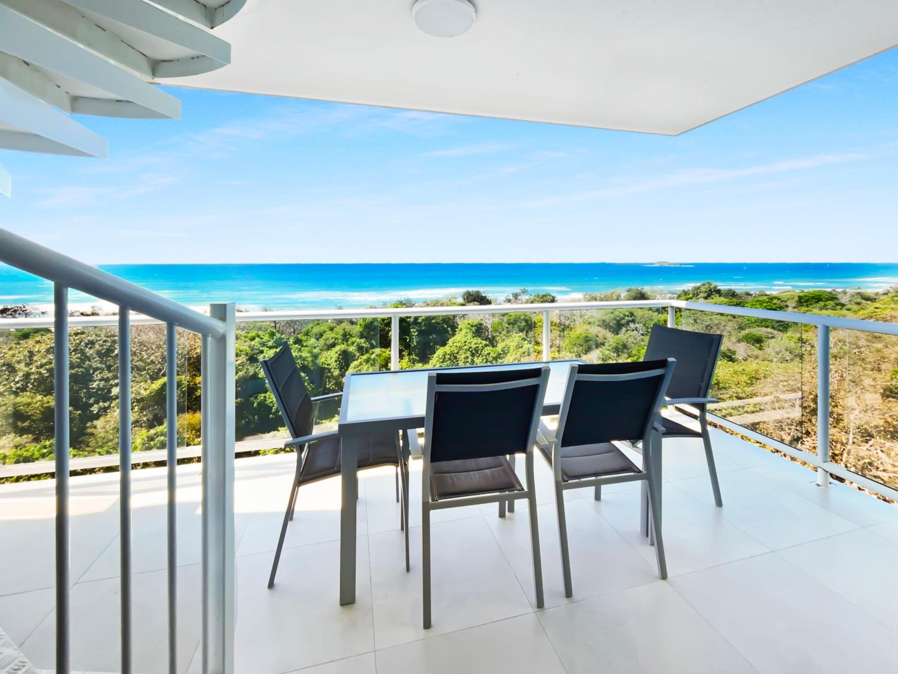 Three-Bedroom Apartment - Top Floor photo 2