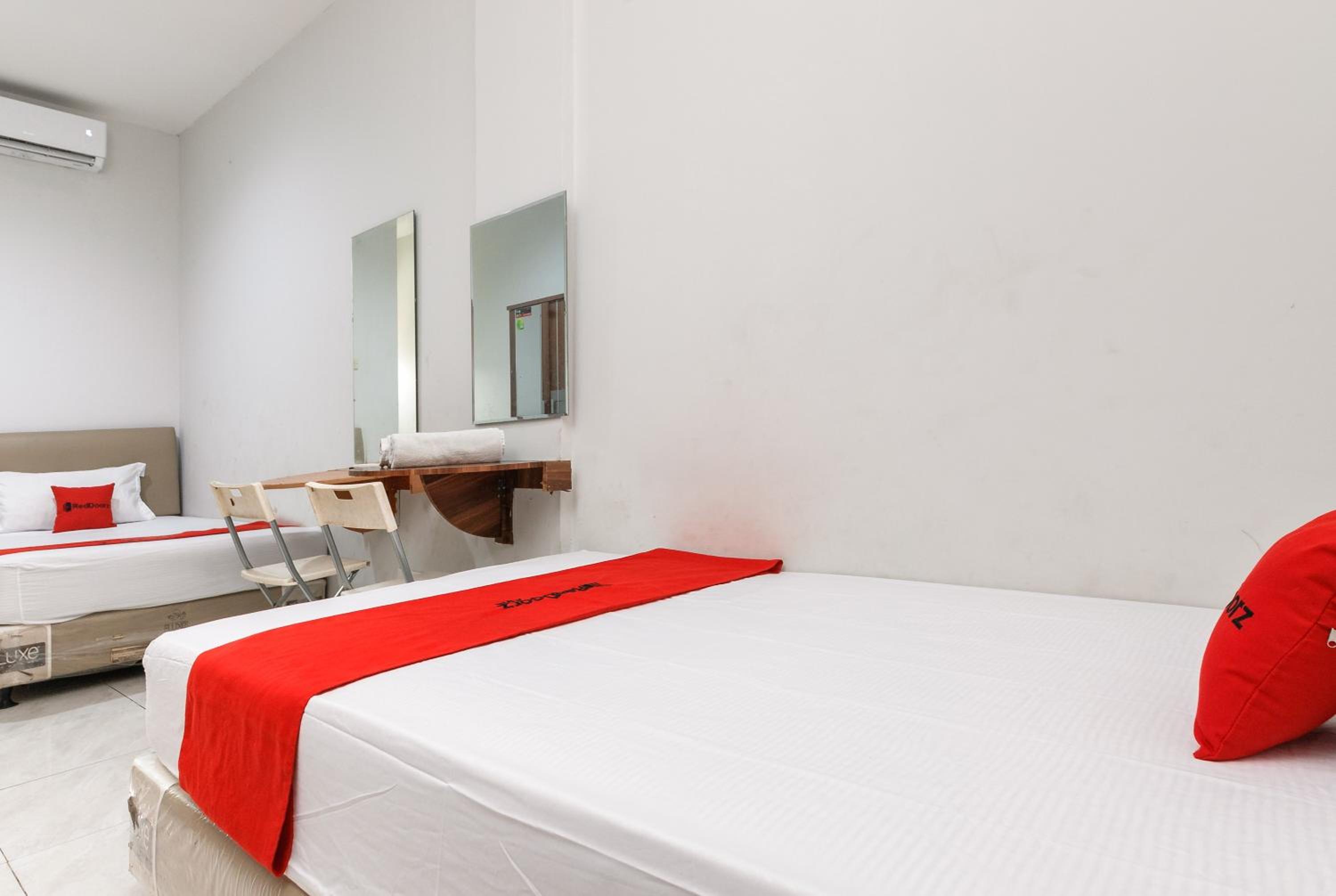Standard Twin Room - Photo 5