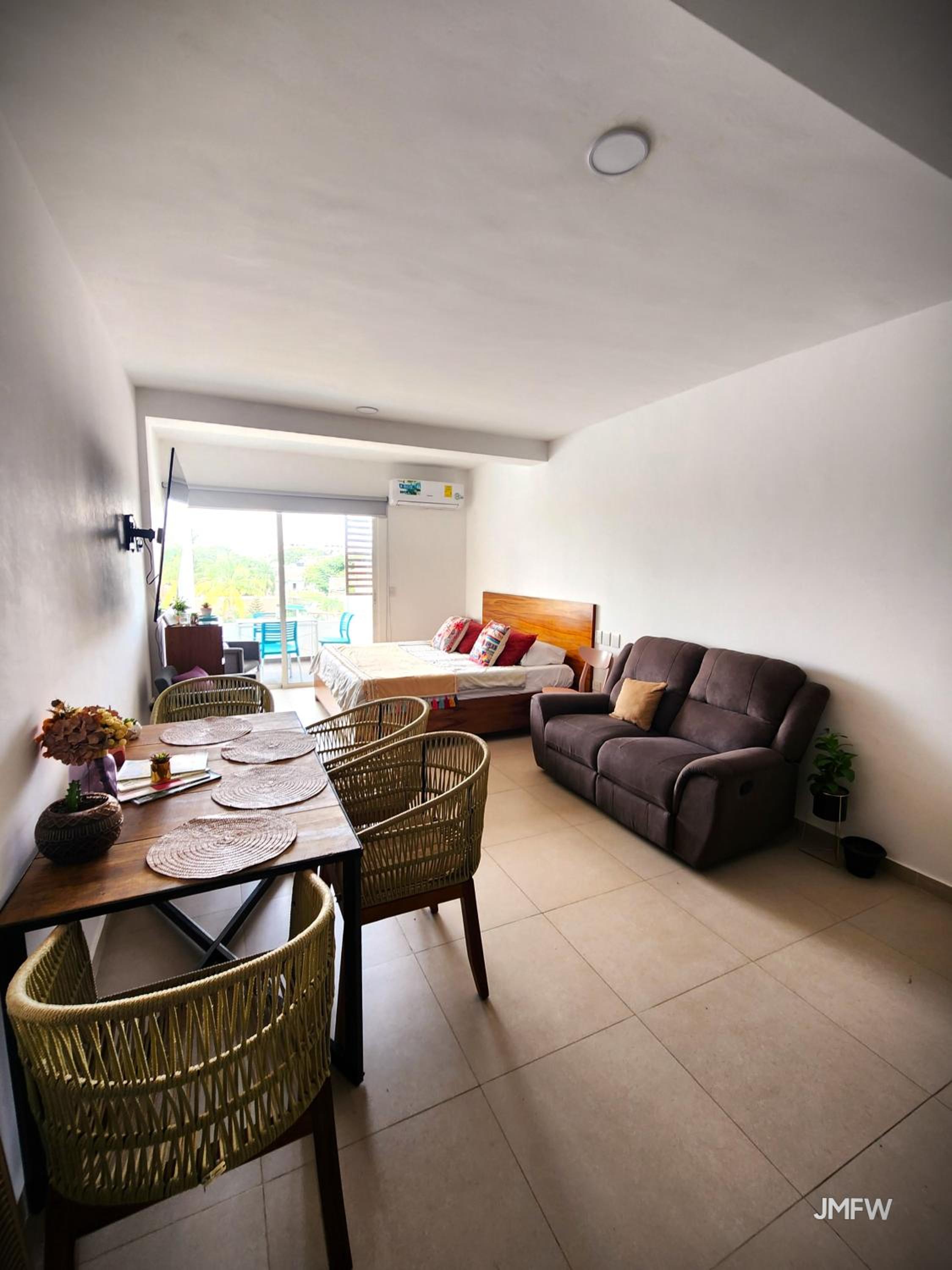 One-Bedroom Apartment