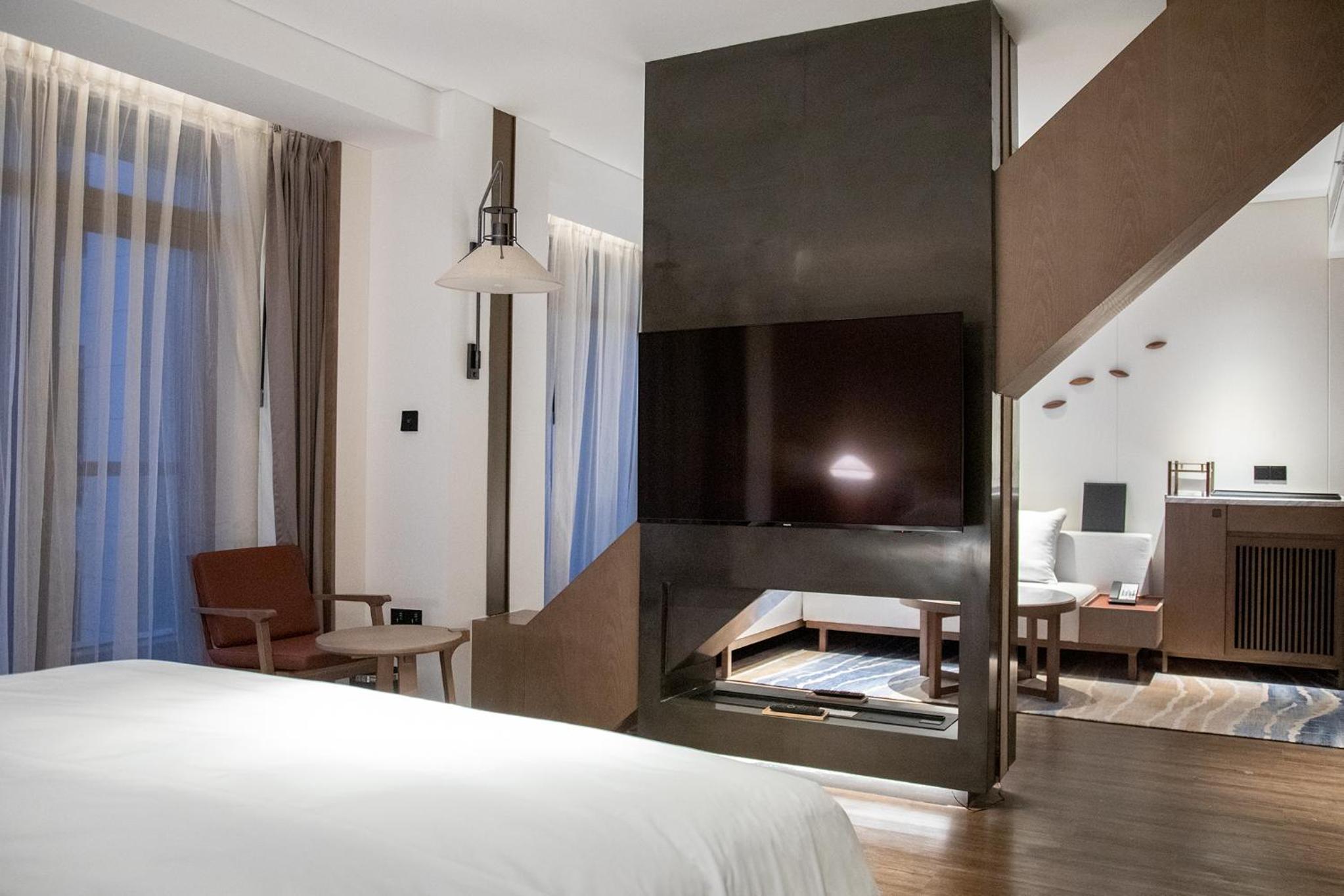 Distinctive, Guest room, 1 King