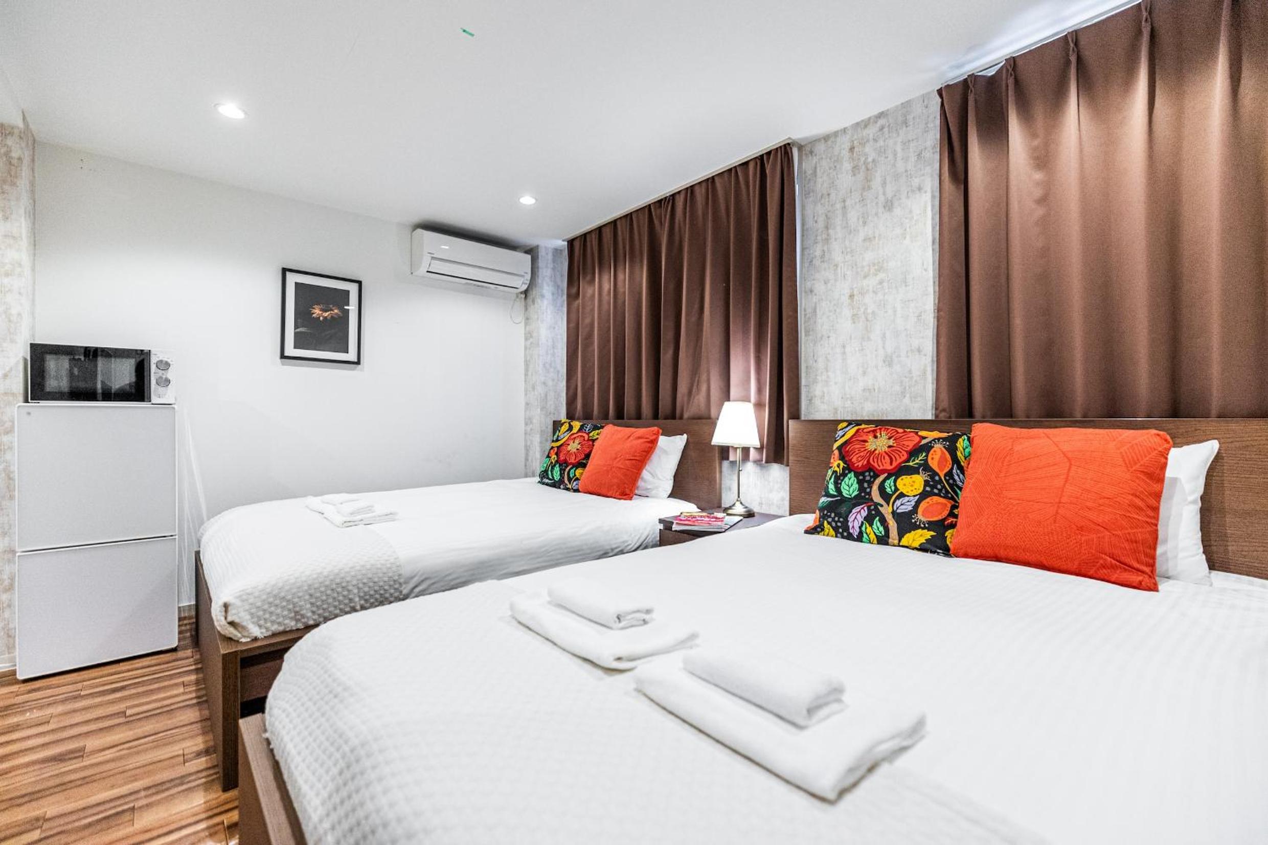 Twin Room with Bath