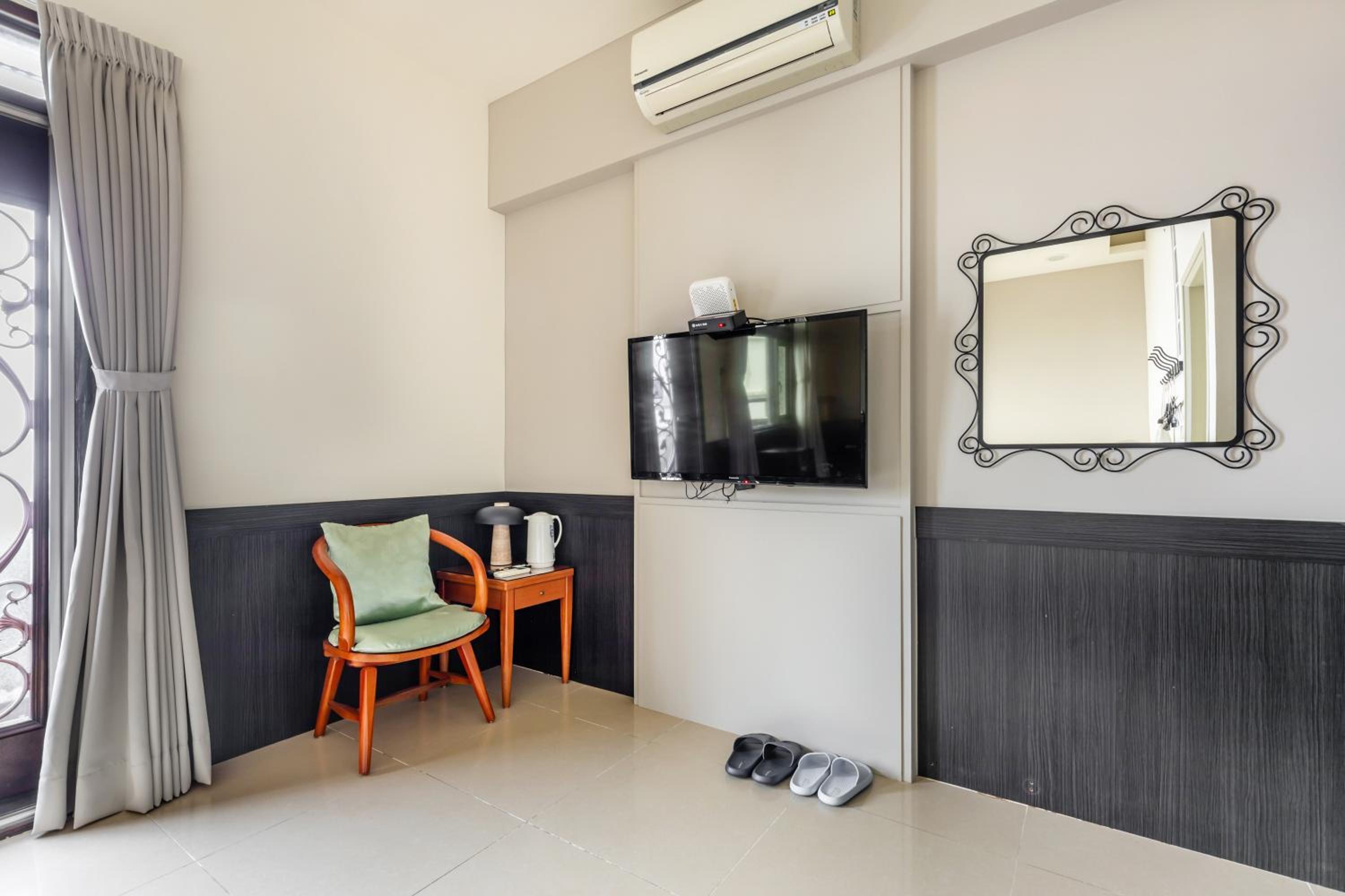 Double Room with Mountain View and Balcony photo 1